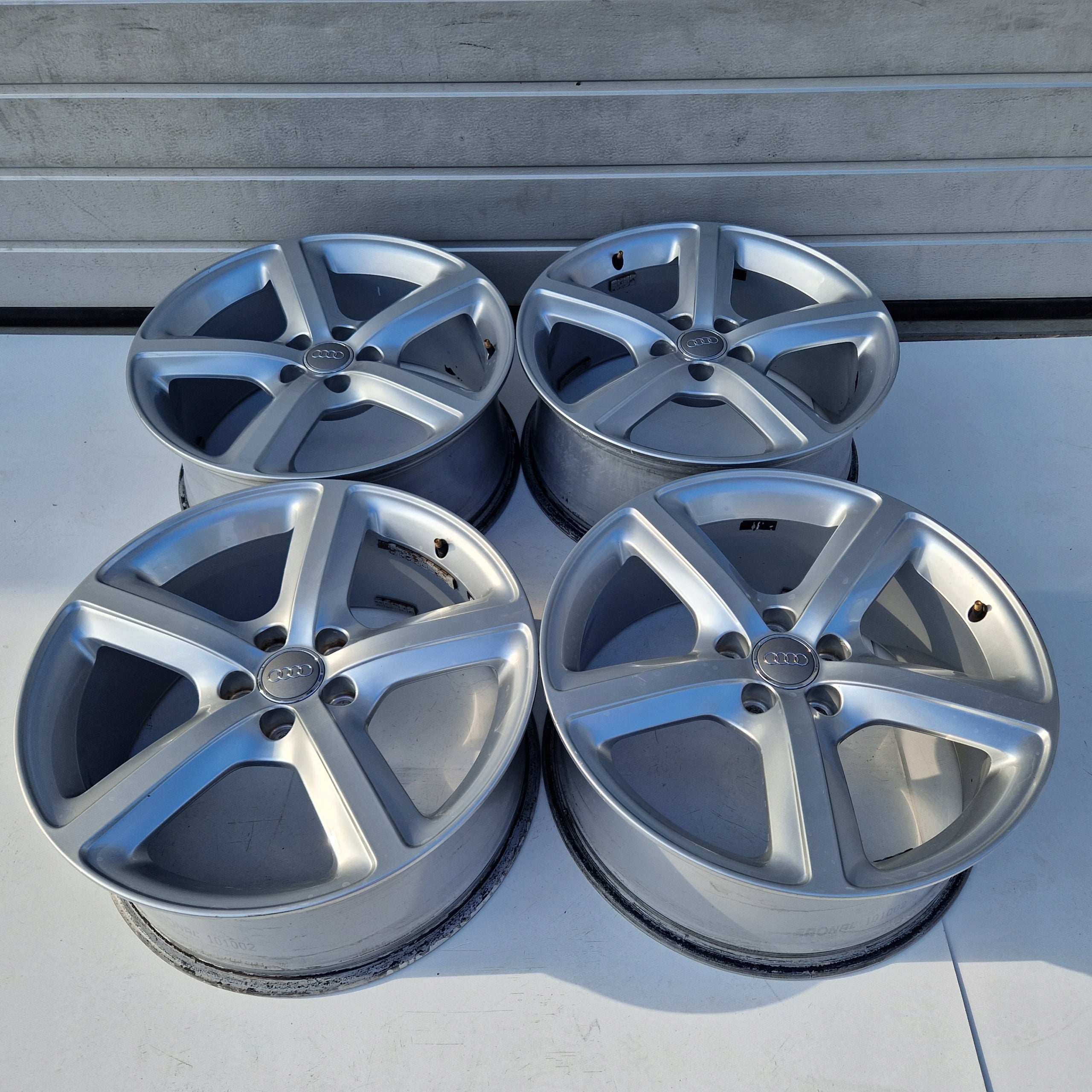 Alu Felge Audi A6 S5 A5 S3 Q5 A4 Aluminum rim 19 Zoll 8.0J 5x112 39ET