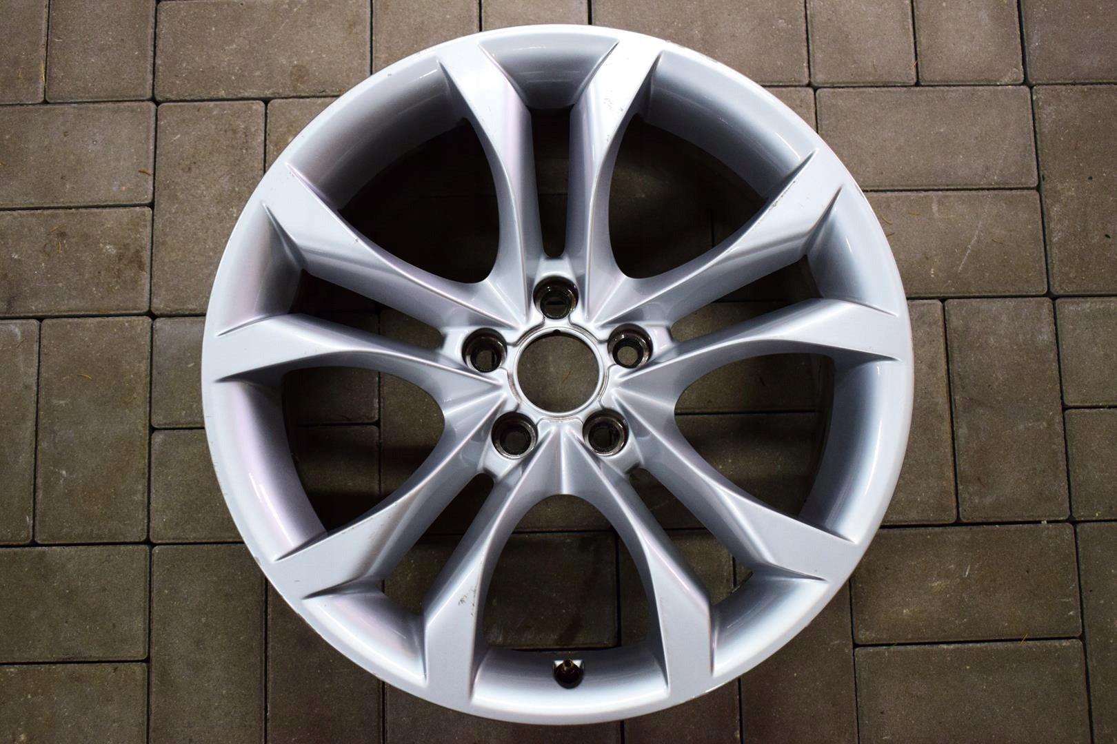 1x Alu Felge Audi A6 Q5 A4 A5 Aluminum rim 18 Zoll 8.5J 5x112 29ET 8T0601025G