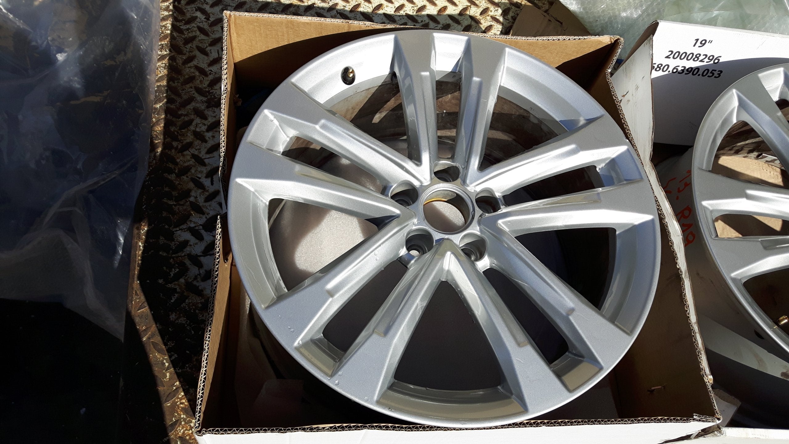  1x Alu Felge Audi A6 A4 A5 Aluminum rim 19 Zoll 8.5J 5x112 45ET 4G0601025CQ product image