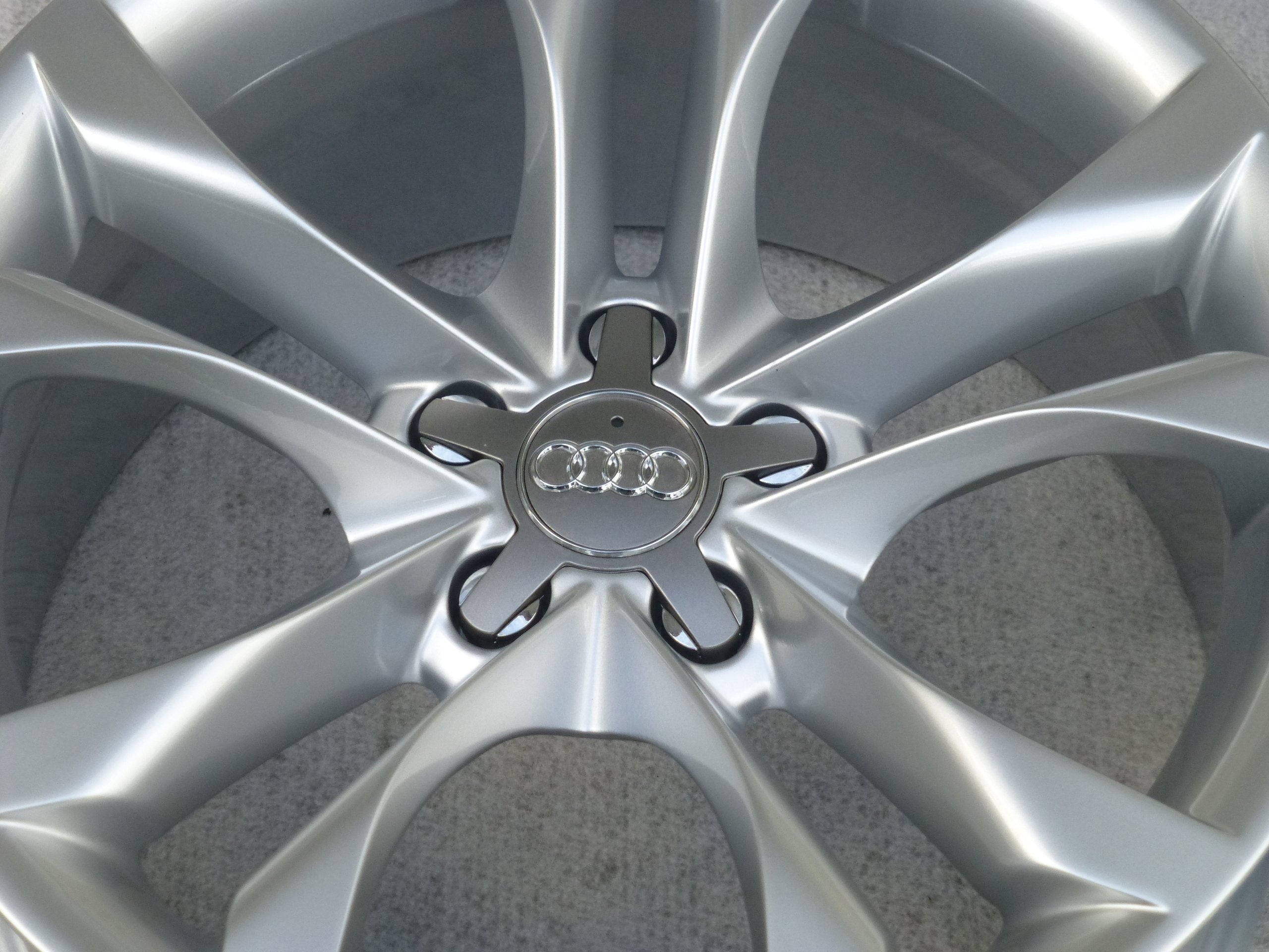 Alu Felge Audi A8 S5 A5 S6 A4 S4 Aluminum rim 18 Zoll 8.5J 5x112