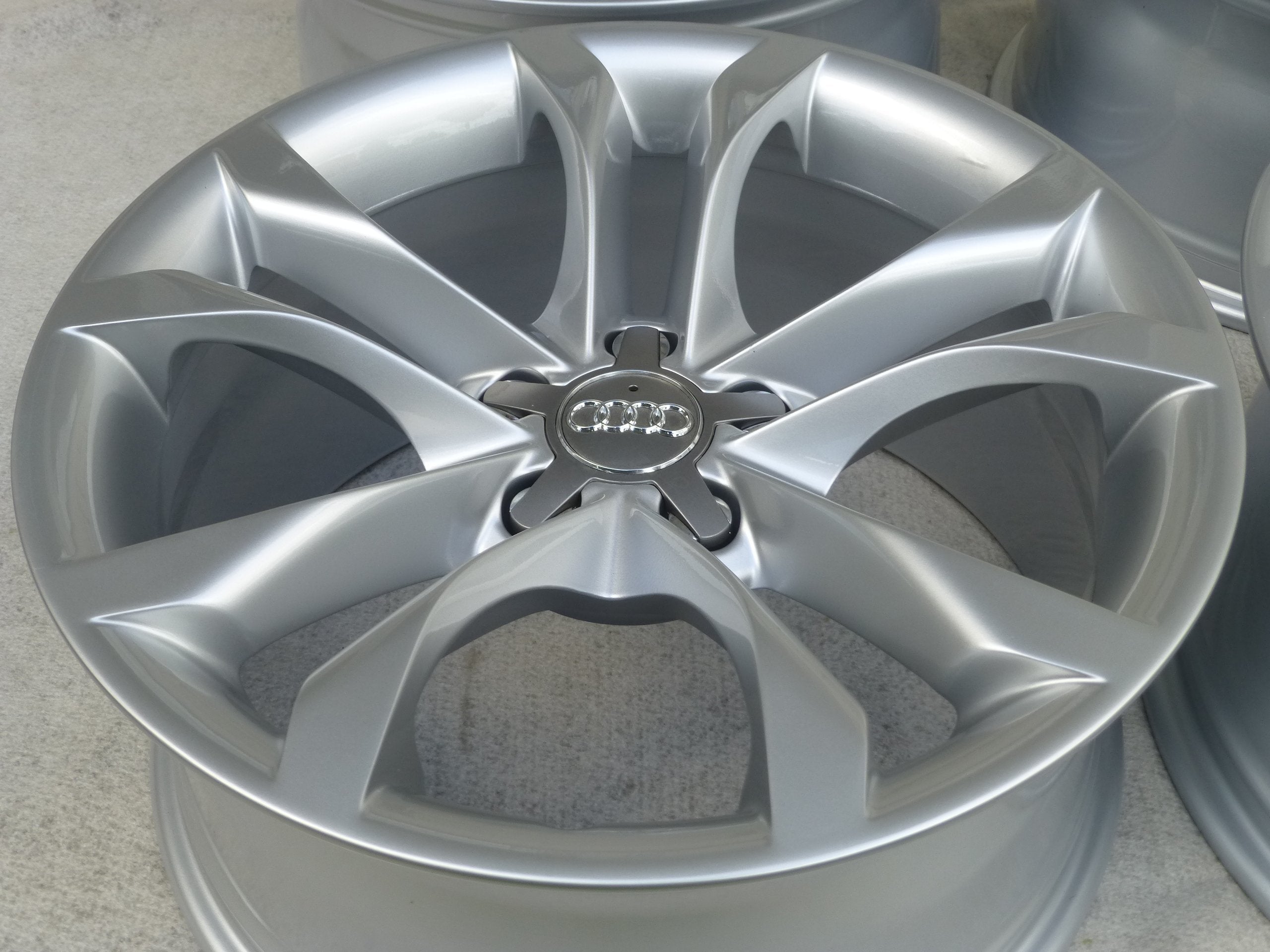 Alu Felge Audi A8 S5 A5 S6 A4 S4 Aluminum rim 18 Zoll 8.5J 5x112