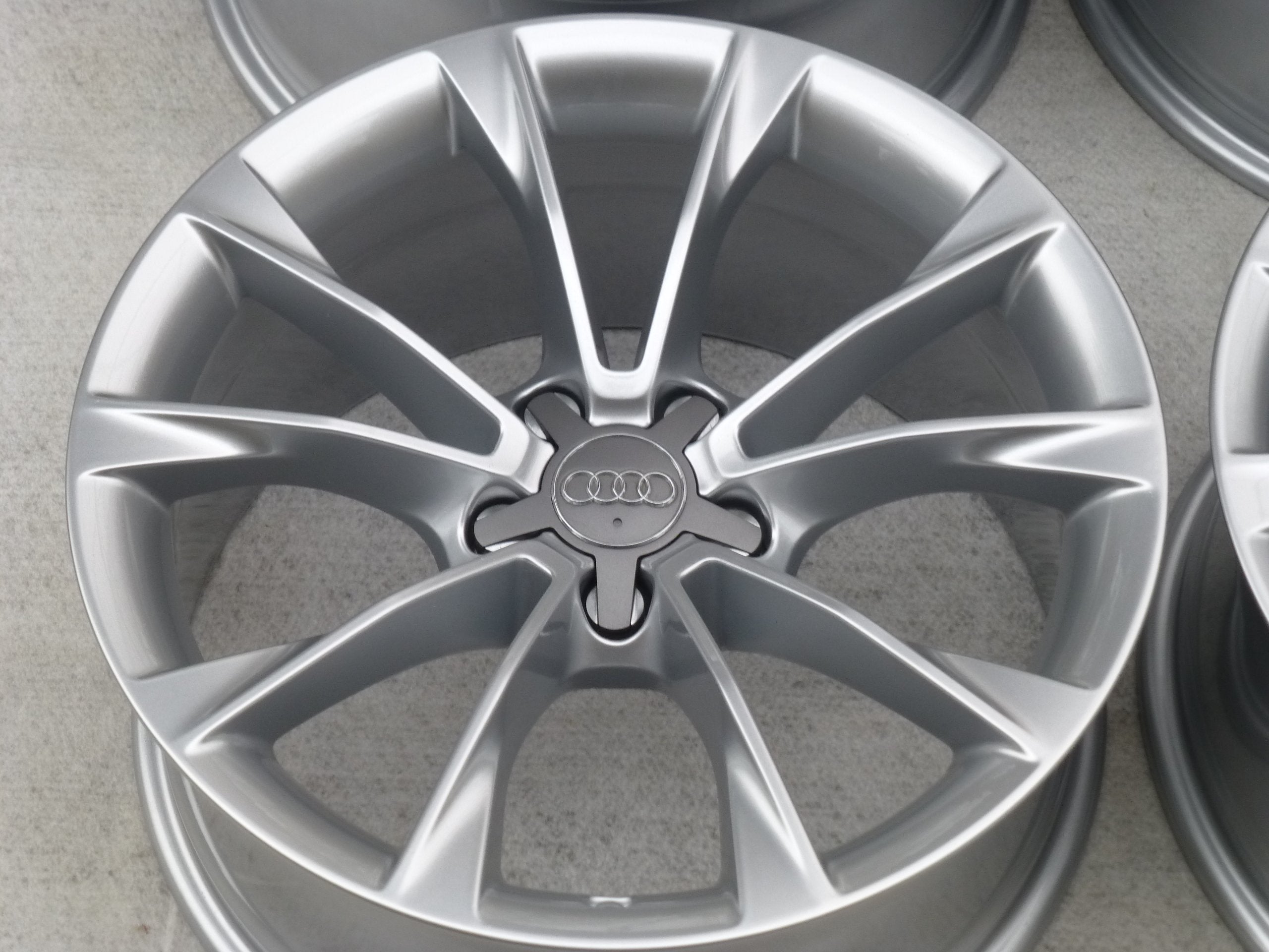 Alu Felge Audi A8 S5 A5 S6 A4 S4 Aluminum rim 18 Zoll 8.5J 5x112