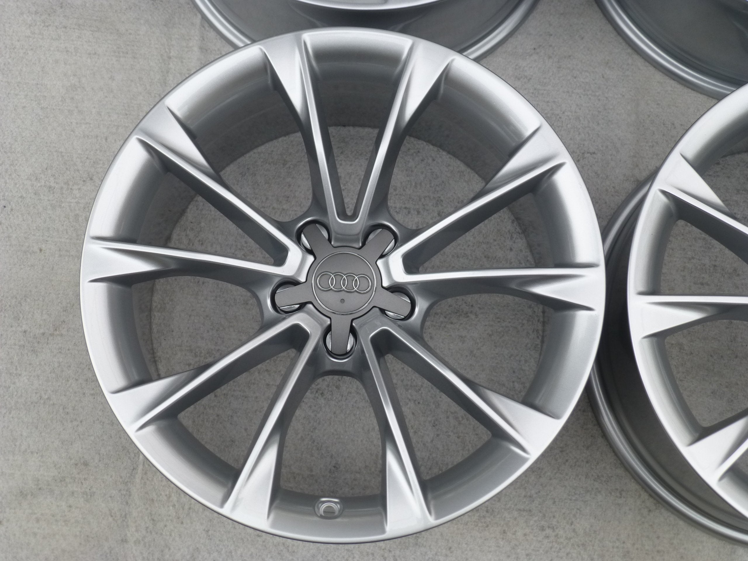 Alu Felge Audi A8 S5 A5 S6 A4 S4 Aluminum rim 18 Zoll 8.5J 5x112