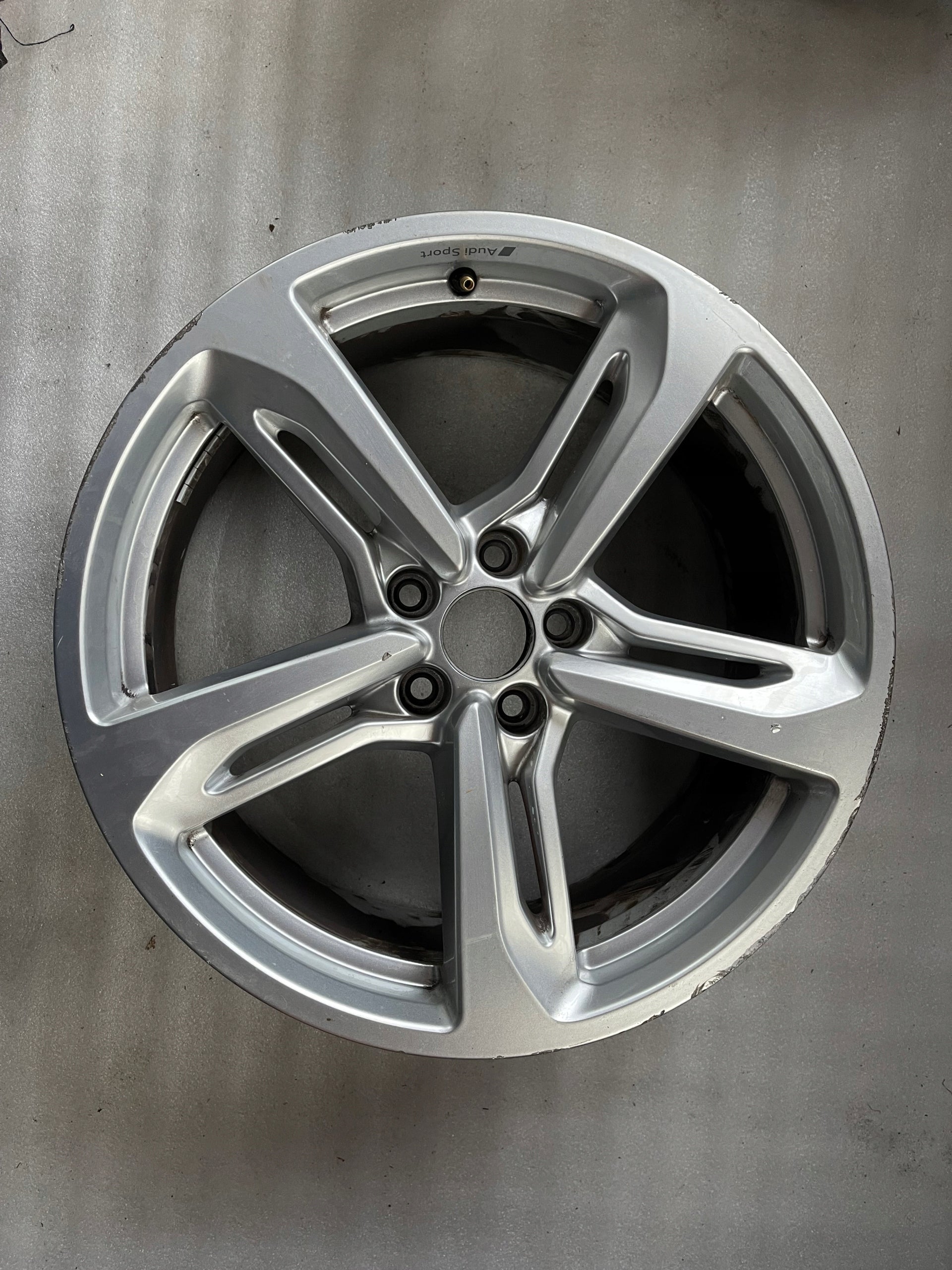  1x Alu Felge Audi A4 A5 S4 Aluminum rim 19 Zoll 8.5J 5x112 32ET 8W0601025CD product image