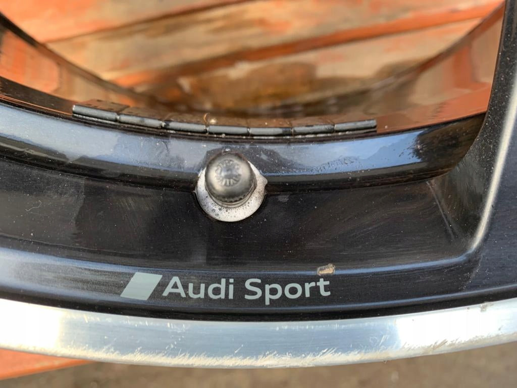 1x Alu Felge Audi A4 A5 Aluminum rim 20 Zoll 9.0J 5x112 22ET 8W0601025DT