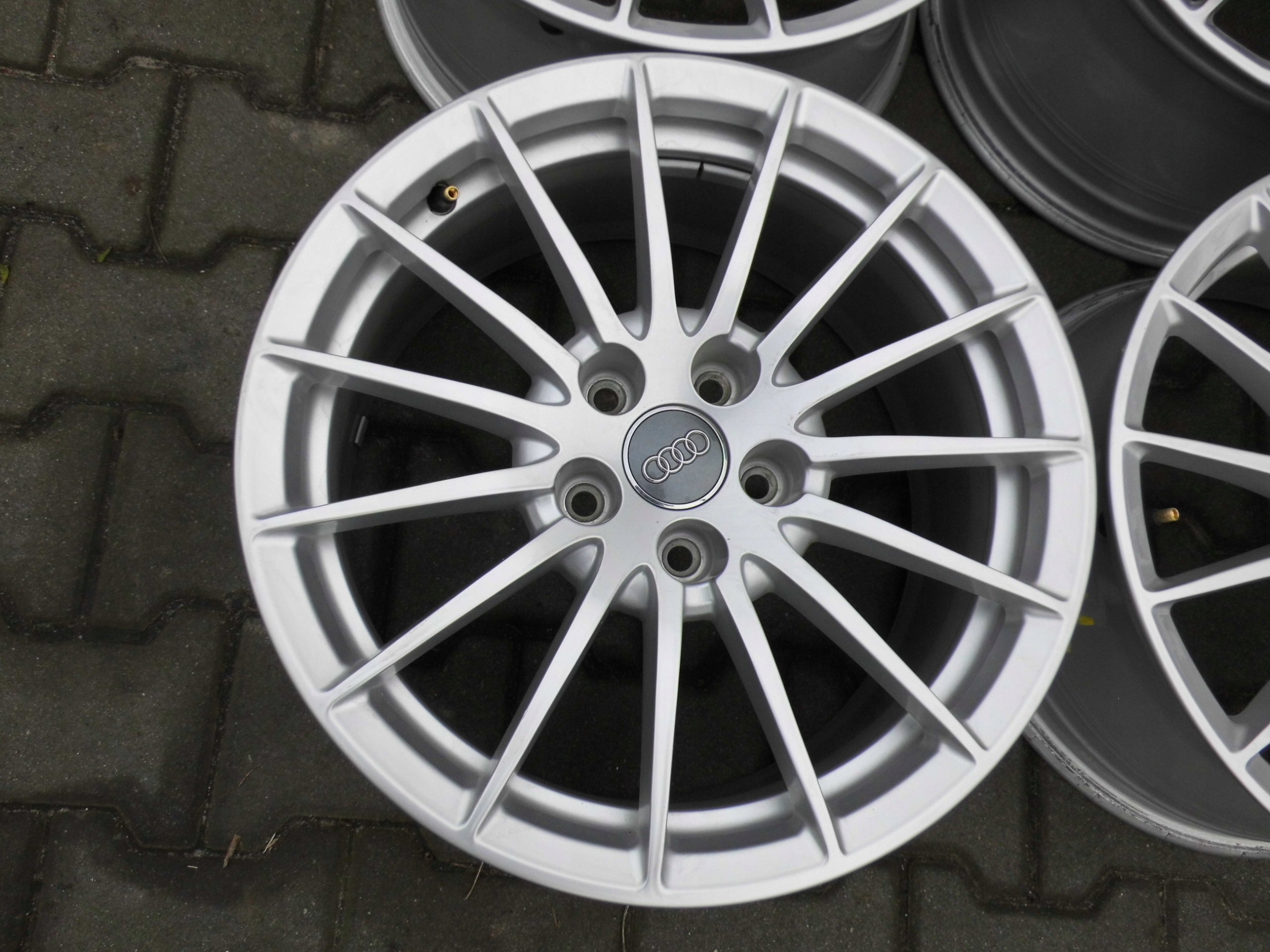 Alu Felge Audi A4 A5 Aluminum rim 17 Zoll 7.5J 5x112 29ET