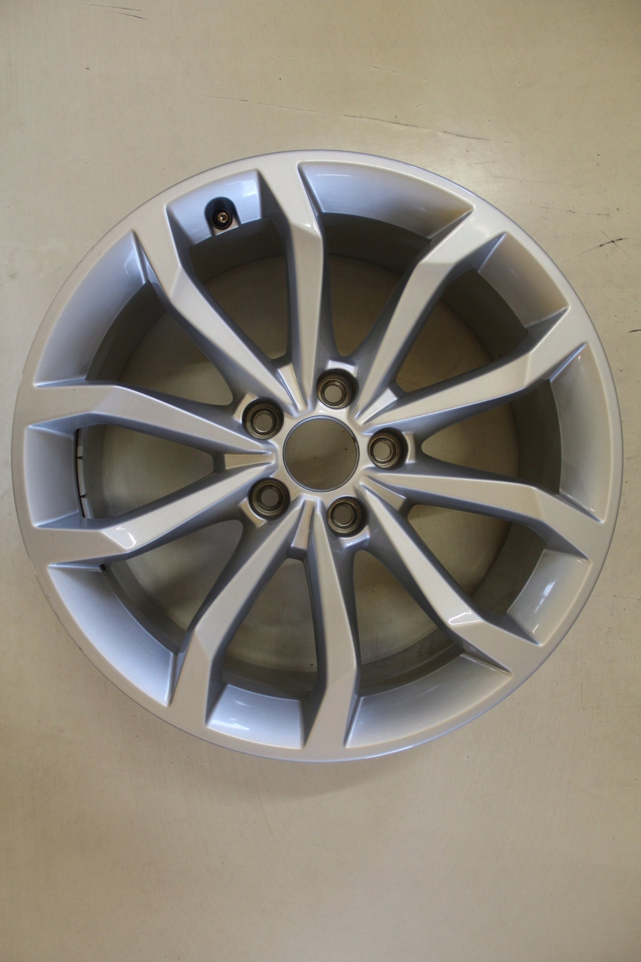  1x aluminum rim Audi A4 A5 aluminum rim 18 inch 8.0J 5x112 40ET 8W0601025N  product image