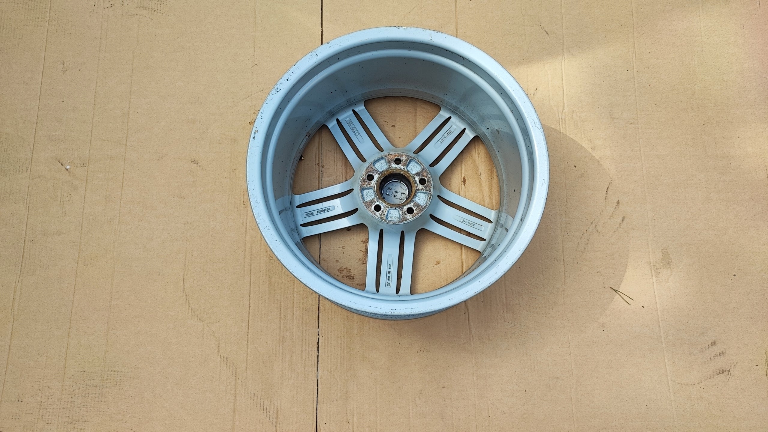 1x Alu Felge Audi A4 A5 Aluminum rim 19 Zoll 8.5J 5x112 8K0601025