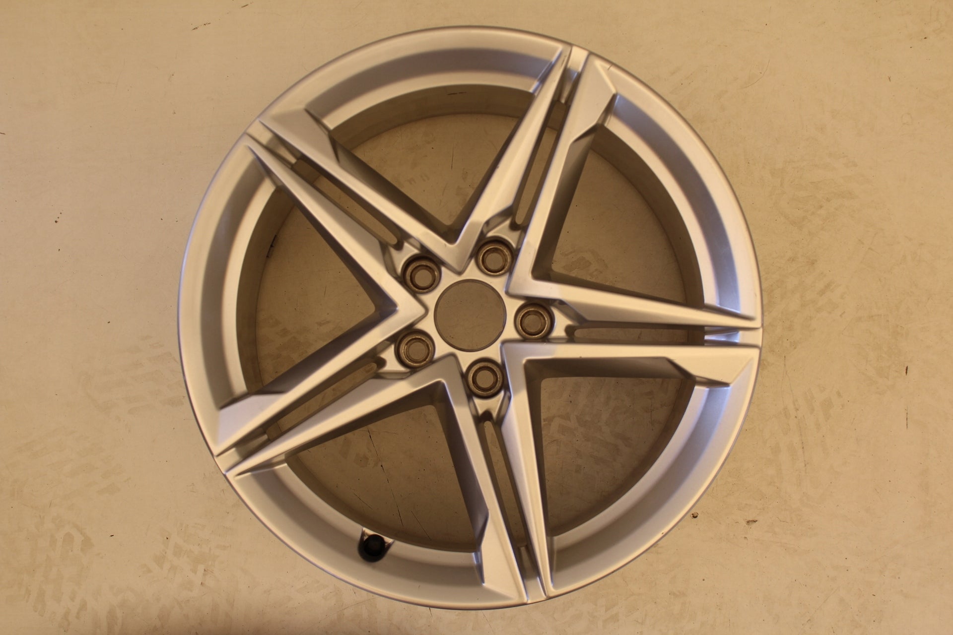  1x aluminum rim Audi A4 A5 aluminum rim 18 inch 8.0J 5x112 40ET 8W0601025EC  product image