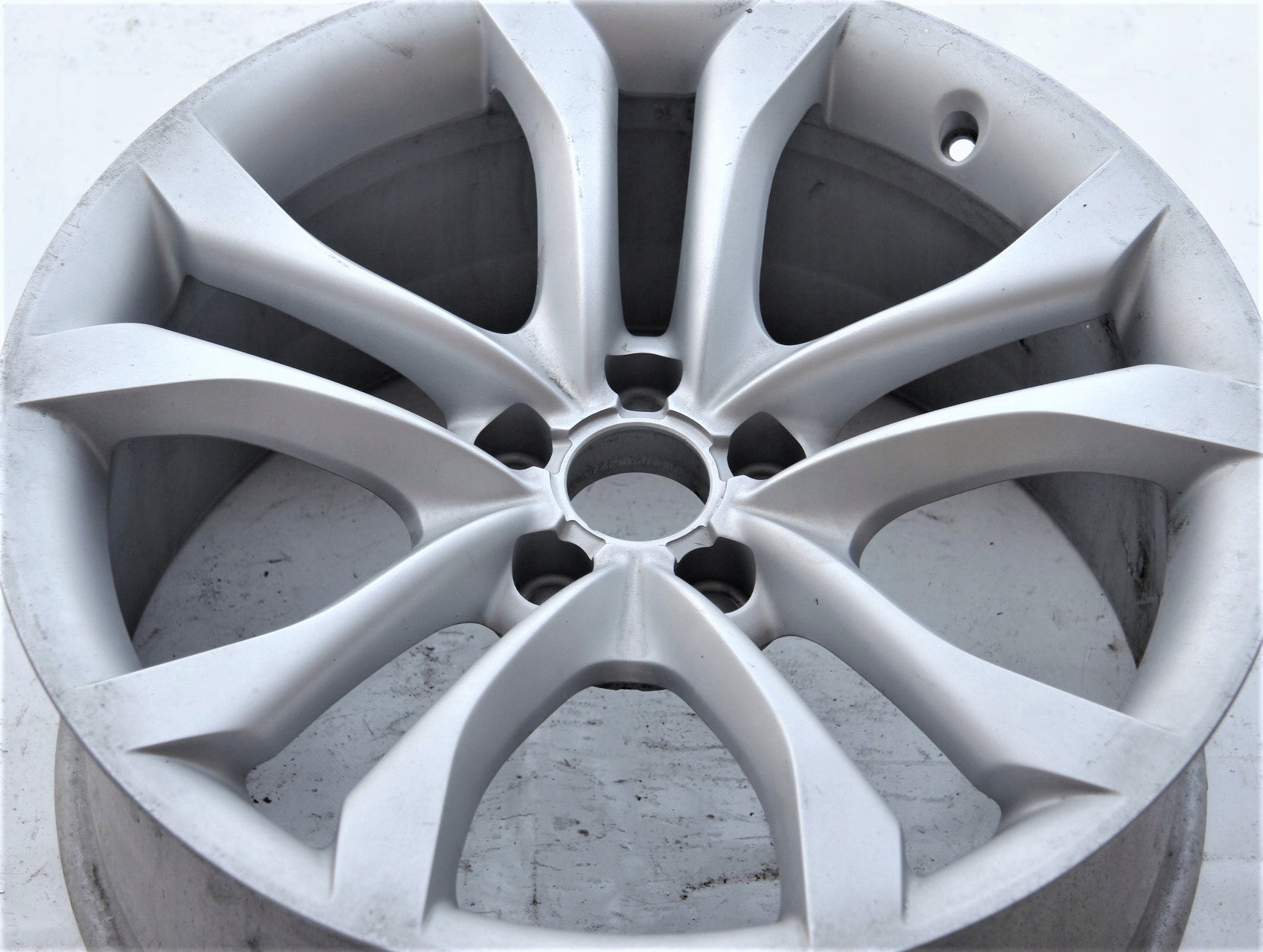 1x Alu Felge Audi A6 S8 A8 A7 A4 Aluminum rim 19 Zoll 8.5J 5x112 4G8601025F