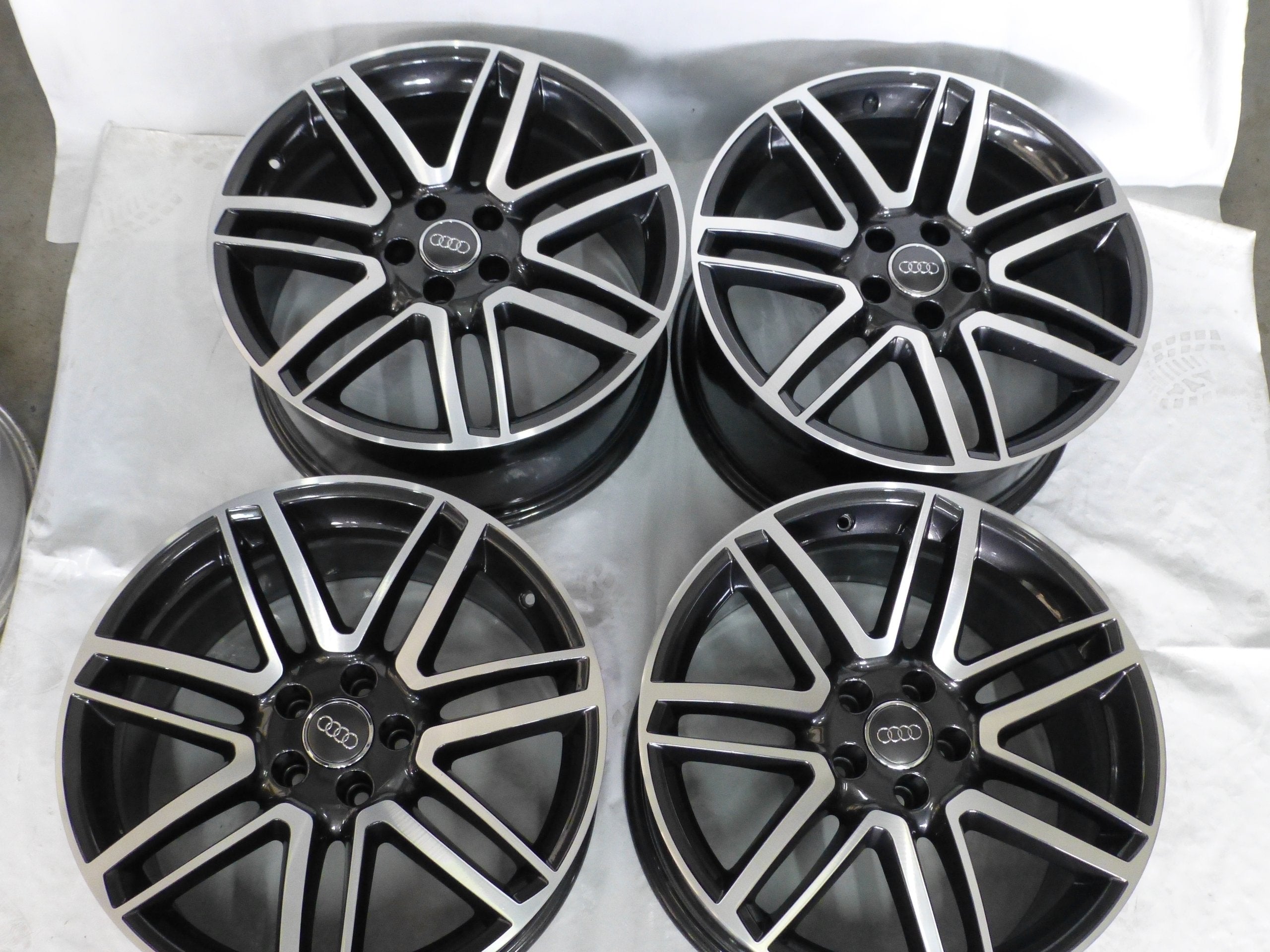 1x Alu Felge Audi A4 A8 A7 A6 Aluminum rim 19 Zoll 9.0J 5x112 32ET