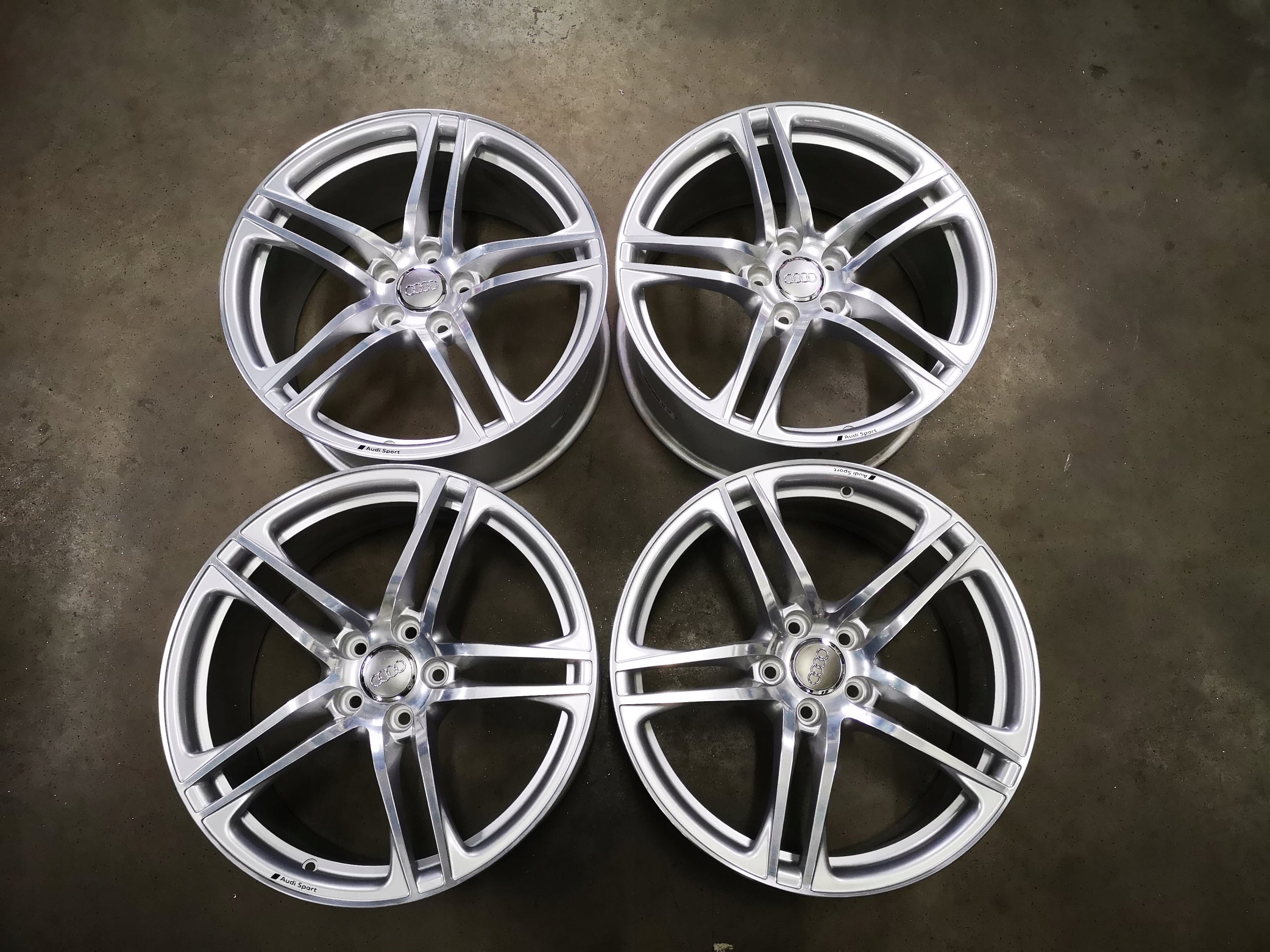 1x Alu Felge Audi A6 A7 S3 RS3 A4 Aluminum rim 19 Zoll 8.5J 5x112 42ET