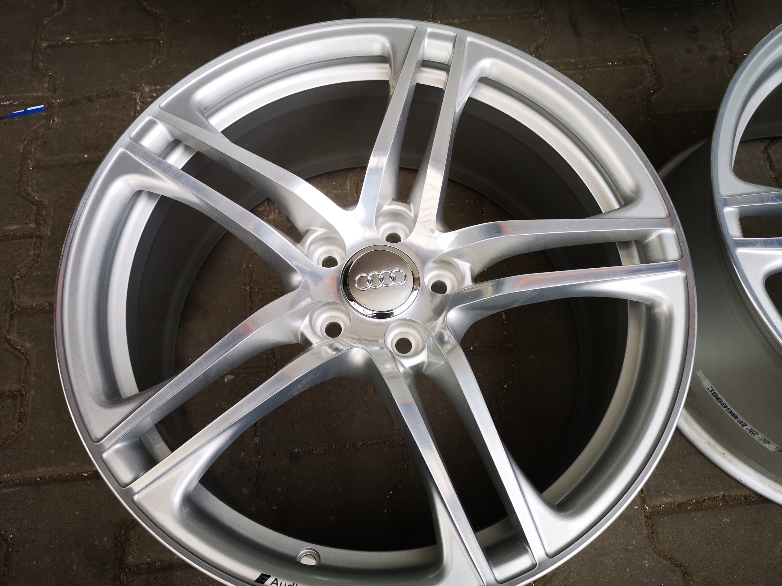 1x Alu Felge Audi A6 A7 S3 RS3 A4 Aluminum rim 19 Zoll 8.5J 5x112 42ET