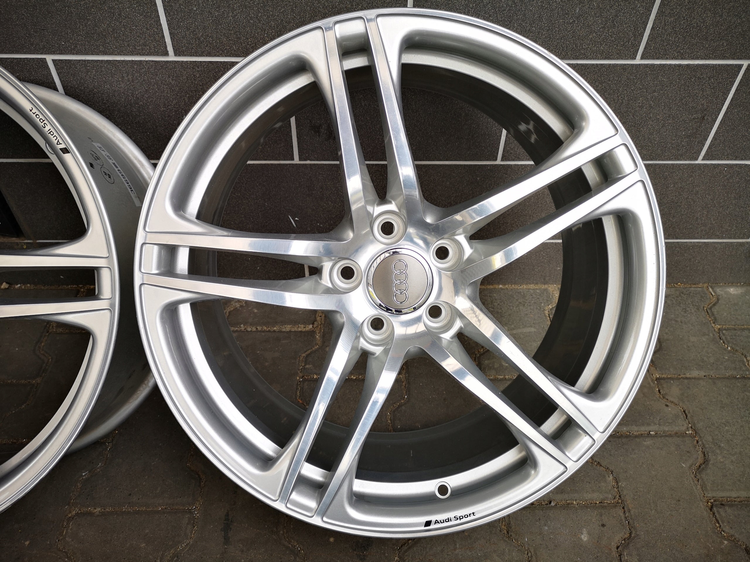 1x Alu Felge Audi A6 A7 S3 RS3 A4 Aluminum rim 19 Zoll 8.5J 5x112 42ET