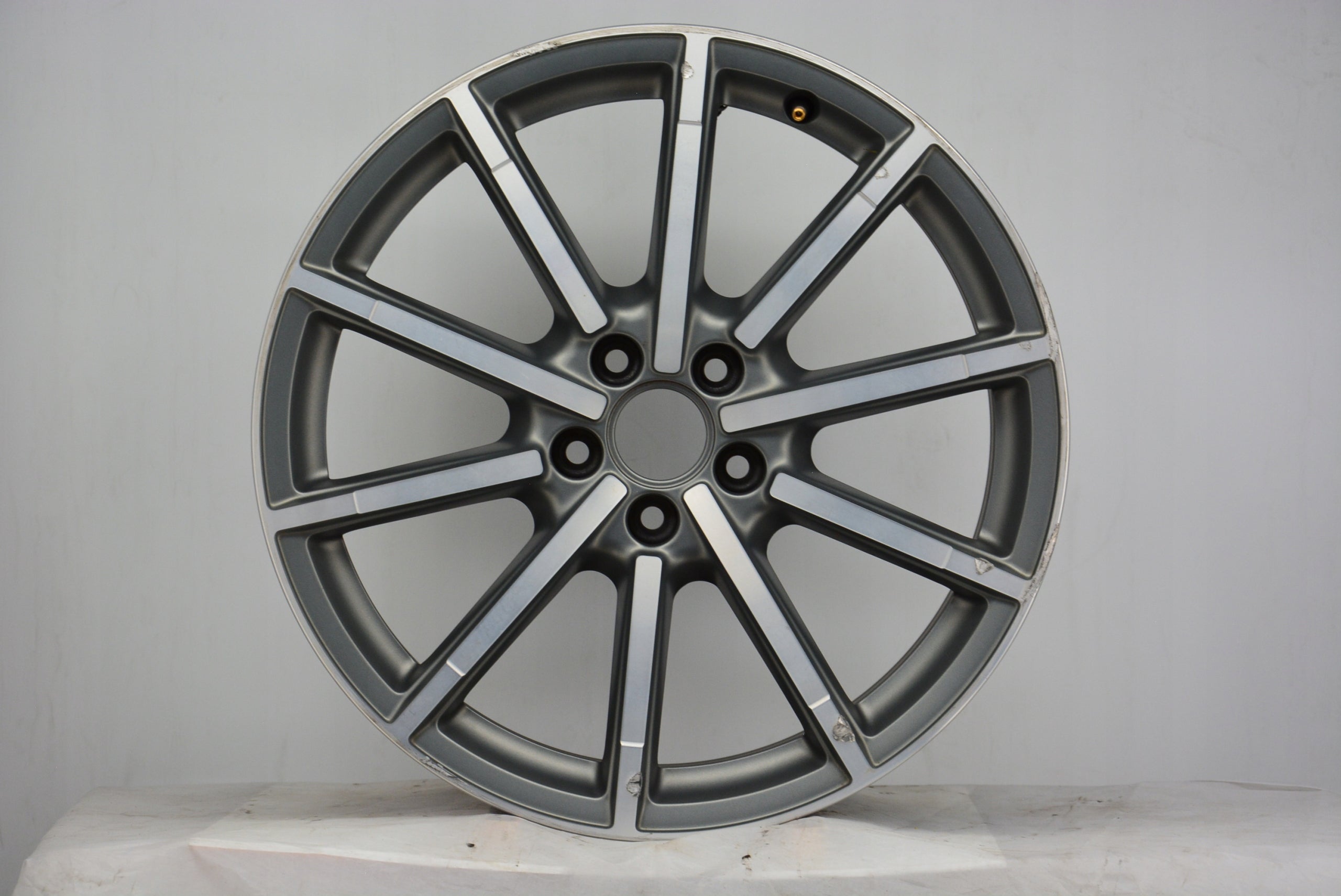  1x aluminum rim Audi A4 A6 A7 aluminum rim 19 inch 8.5J 5x112 43ET 4G9601025J  product image