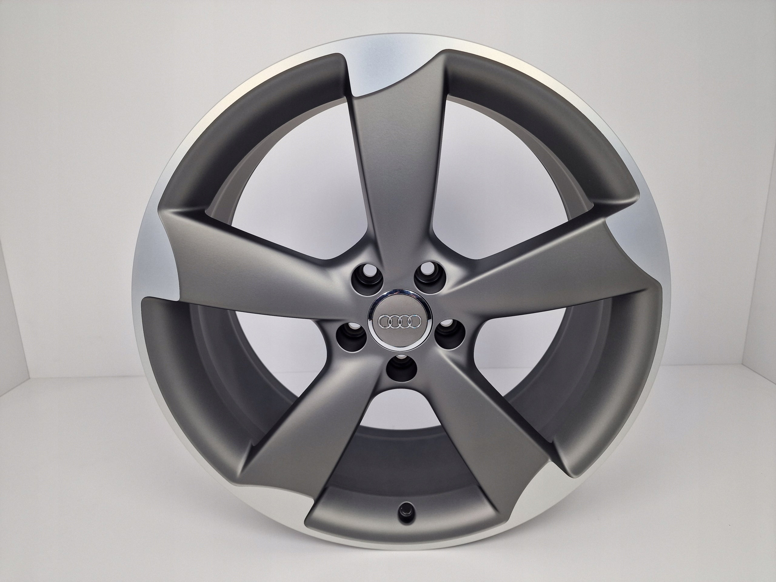 Alu Felge Audi Q3 A6 A8 Q5 A4 TT Aluminum rim 20 Zoll 8.5J 5x112 45ET