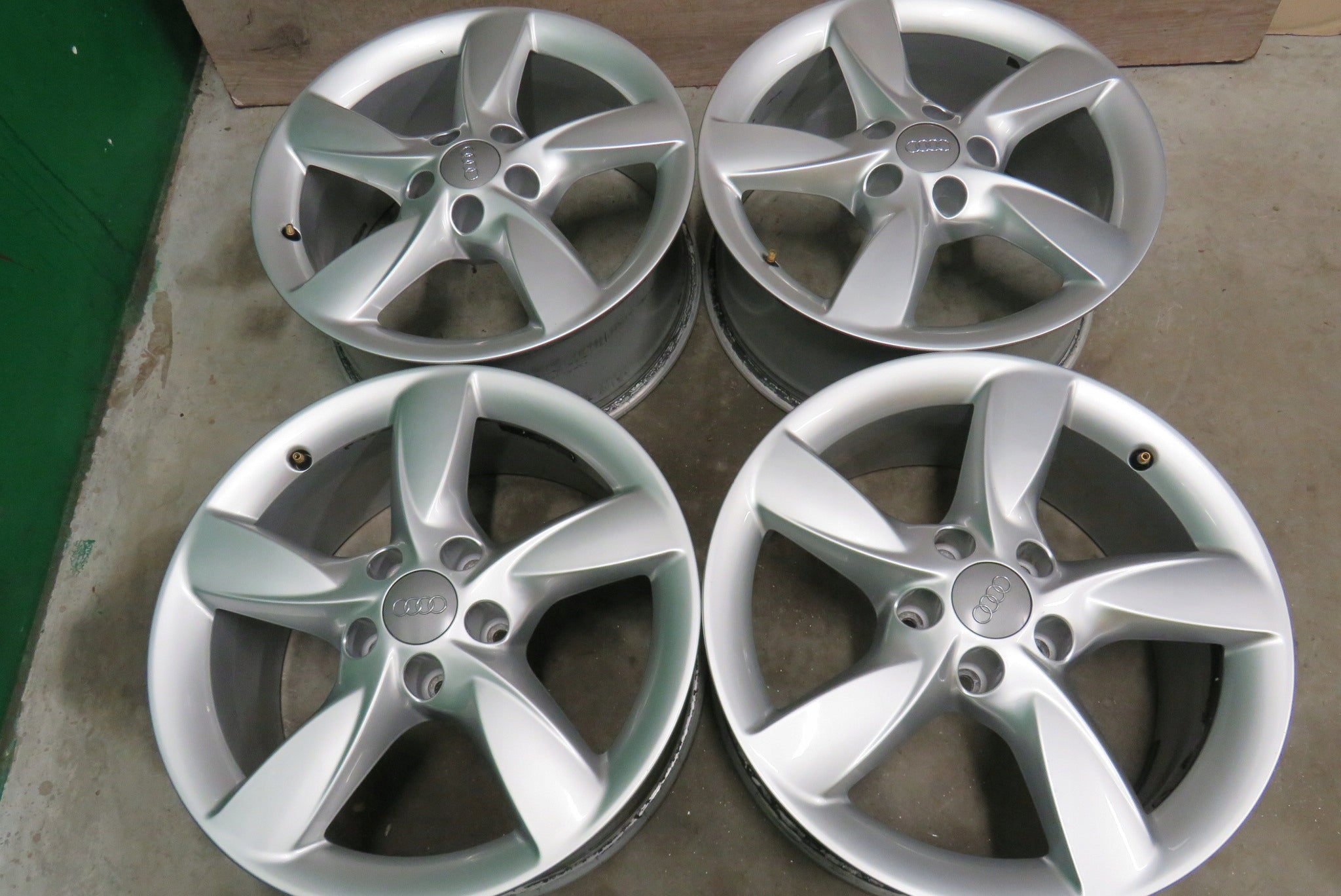 Alu Felge Audi A6 SQ5 S6 Q5 A4 S4 Aluminum rim 17 Zoll 7.5J 5x112 37ET