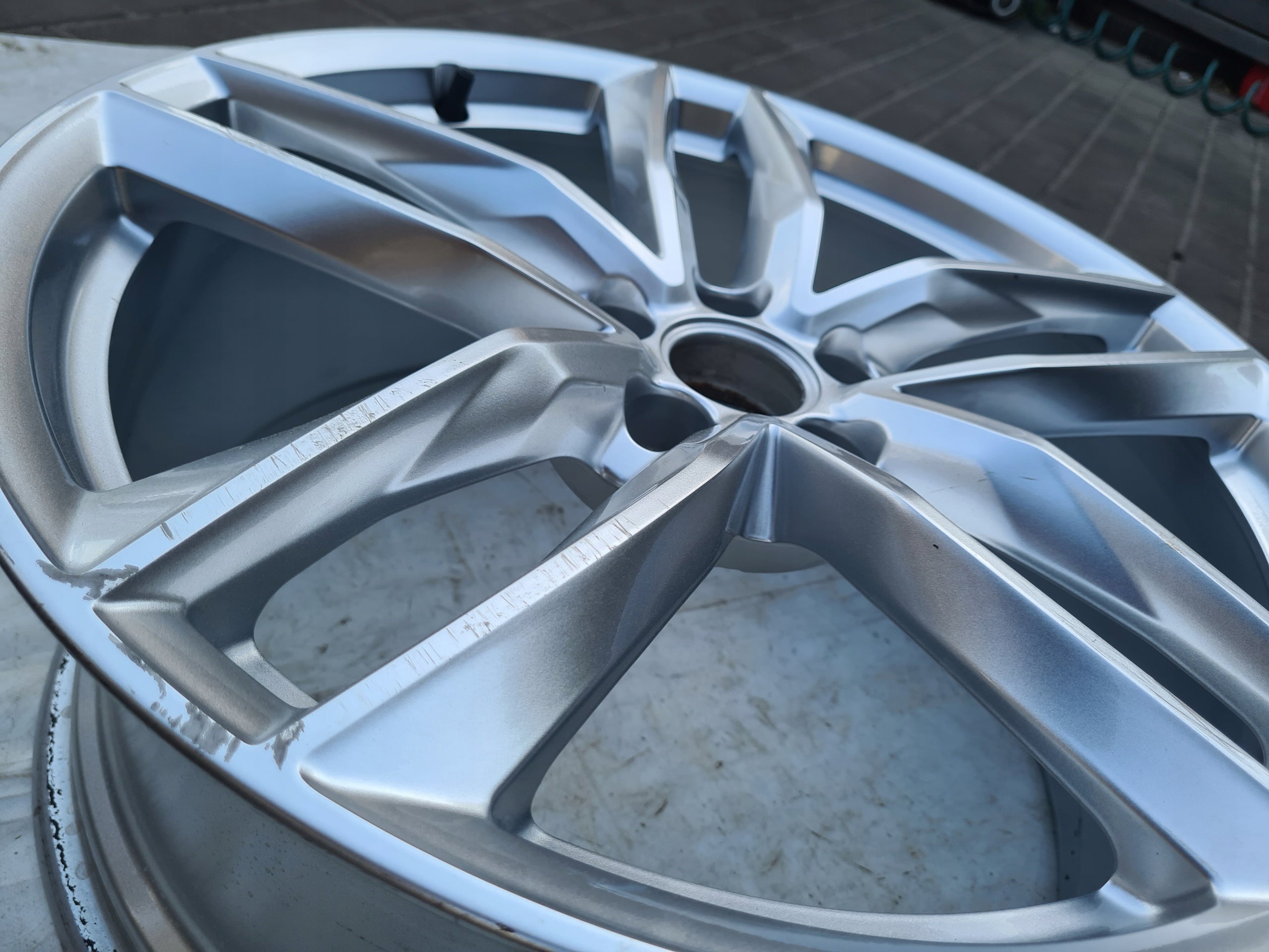 1x Alu Felge Audi A4 A6 Aluminum rim 20 Zoll 8.5J 5x112 43ET