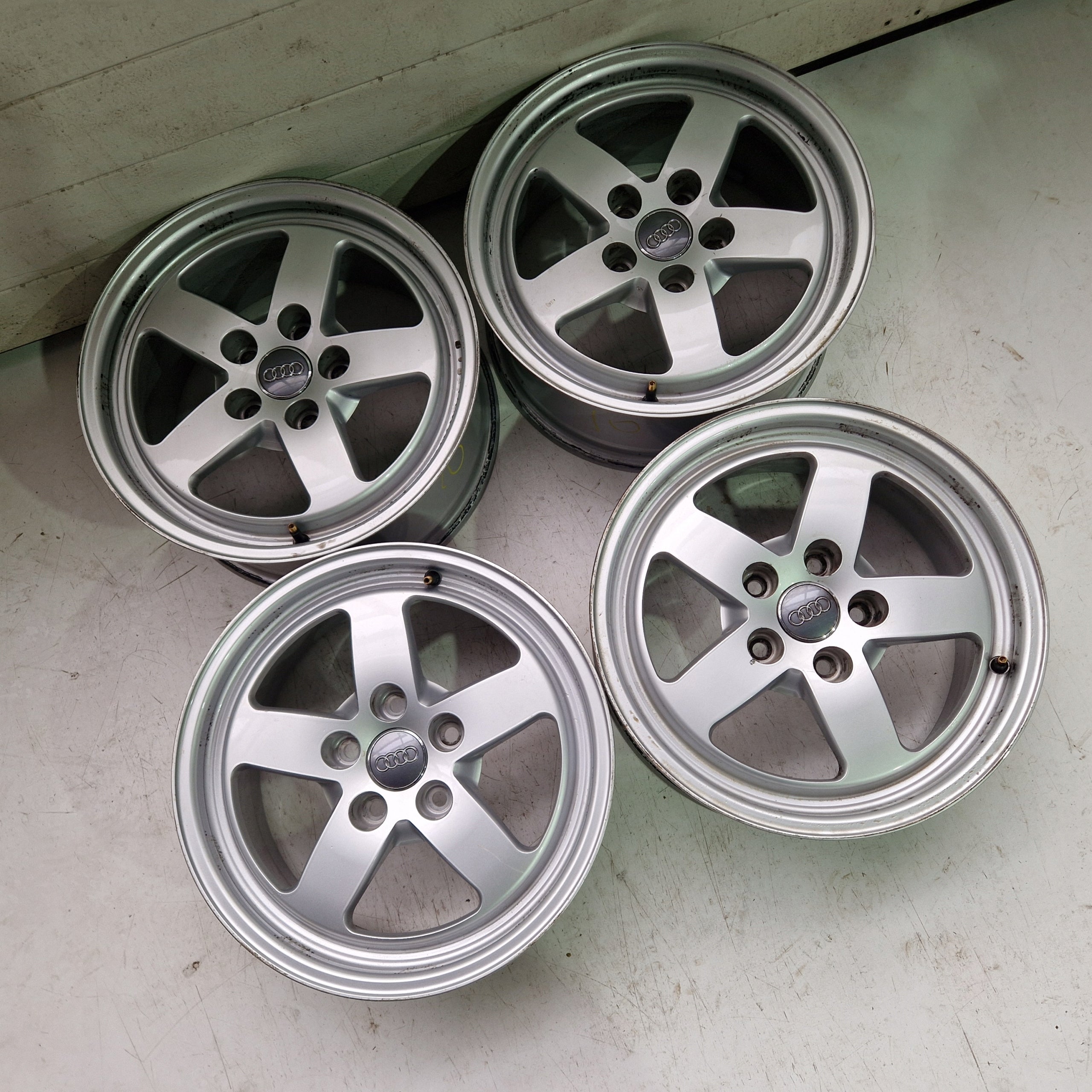 Alu Felge Audi A4 A6 Aluminum rim 16 Zoll 7.0J 5x112 35ET