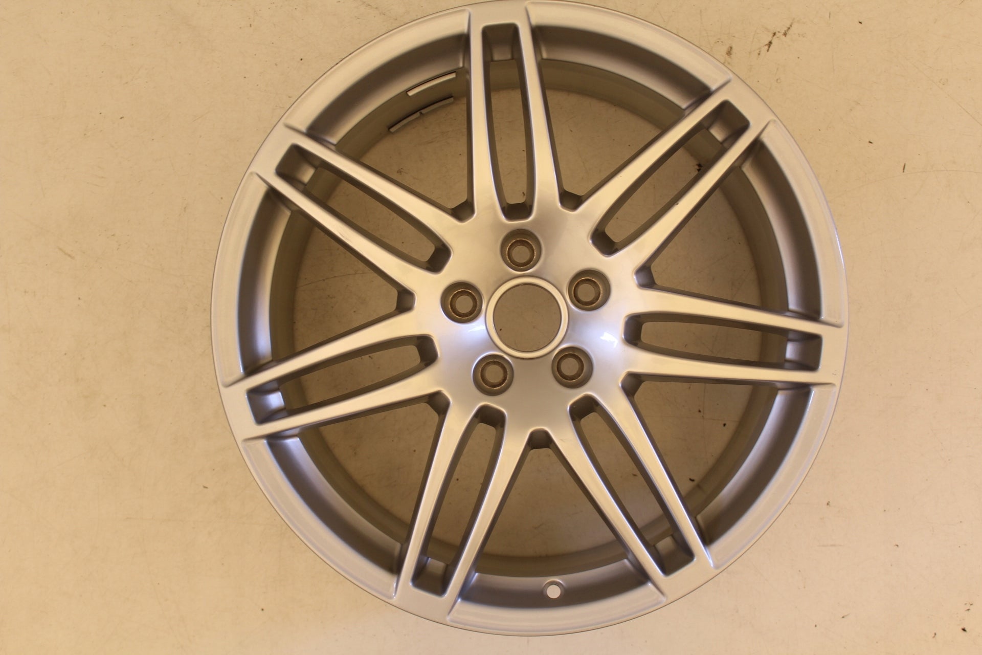  1x aluminum rim Audi A4 A6 aluminum rim 19 inch 8.5J 5x112 48ET 4F0601025BA  product image