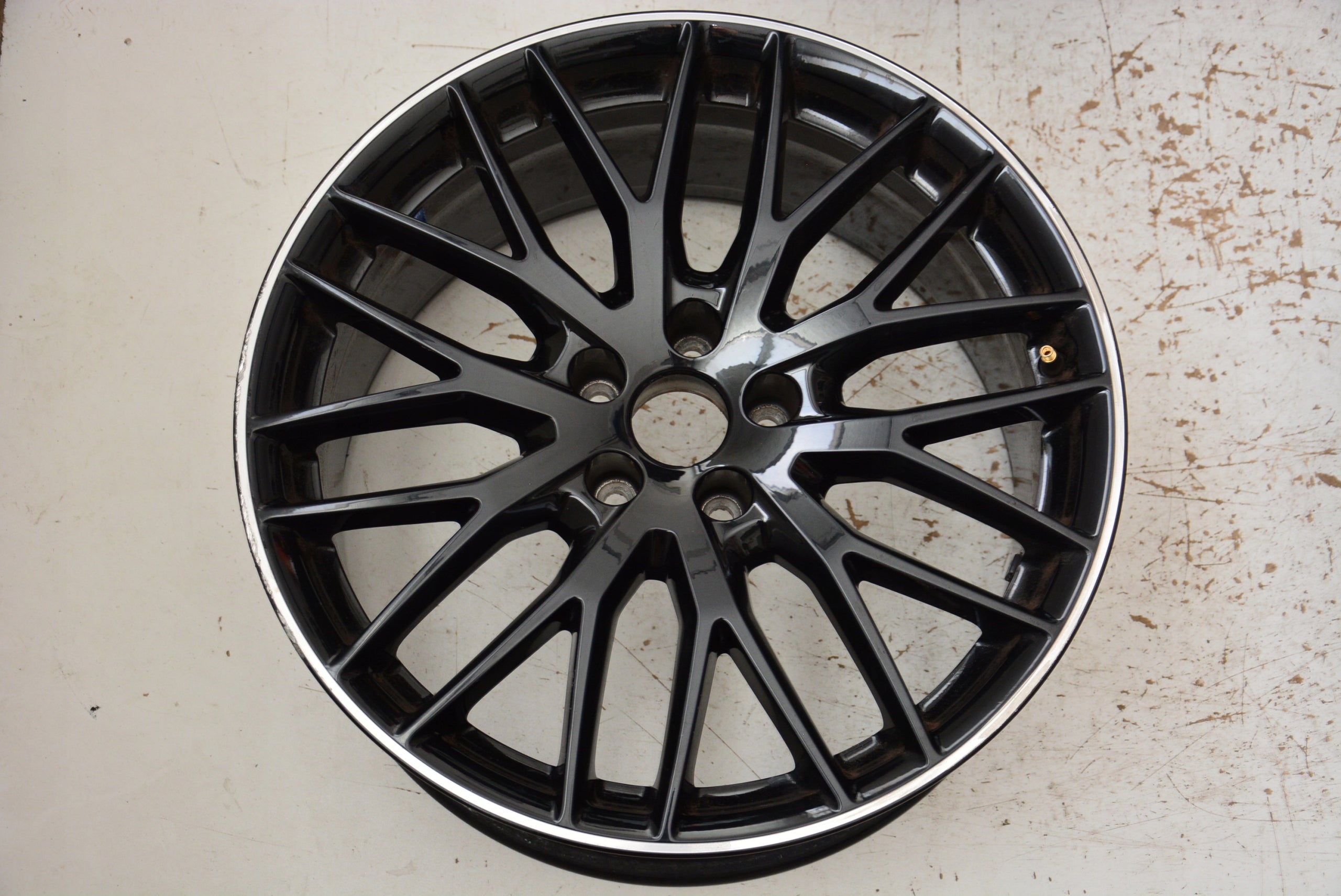  1x Alu Felge Audi allroad A4 Aluminum rim 19 Zoll 8.0J 5x112 32ET 8W9601025H product image