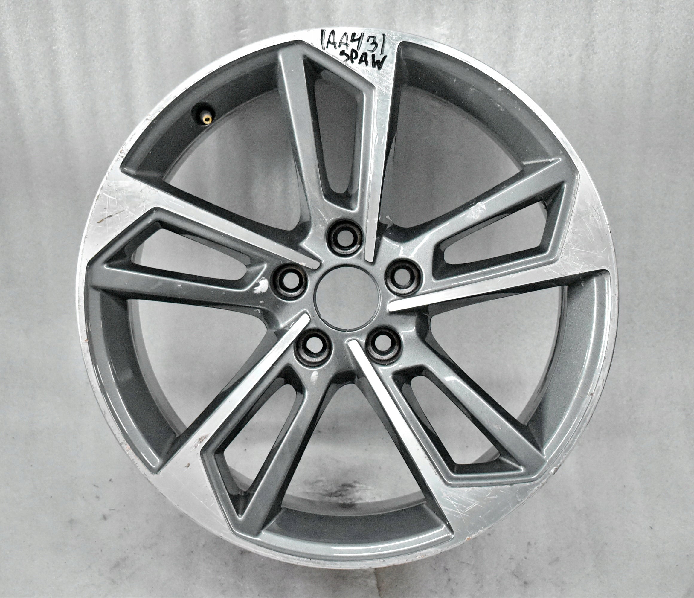 1x Alu Felge Audi A4 S4 Aluminum rim 18 Zoll 8.0J 5x112 40ET 8W0601025DL