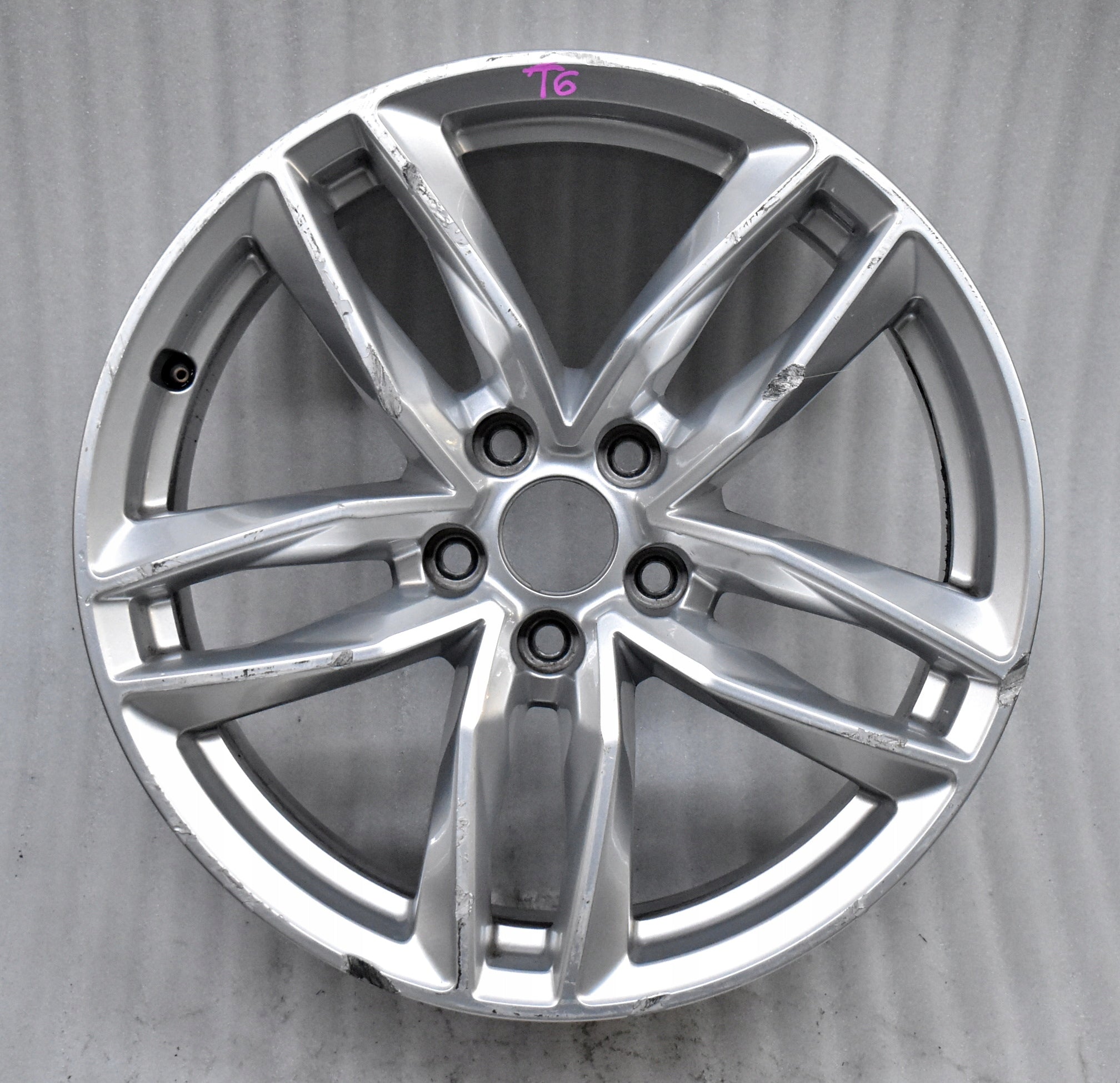  1x Alu Felge Audi A4 S4 Aluminum rim 18 Zoll 8.0J 5x112 40ET 8W0601025BA product image