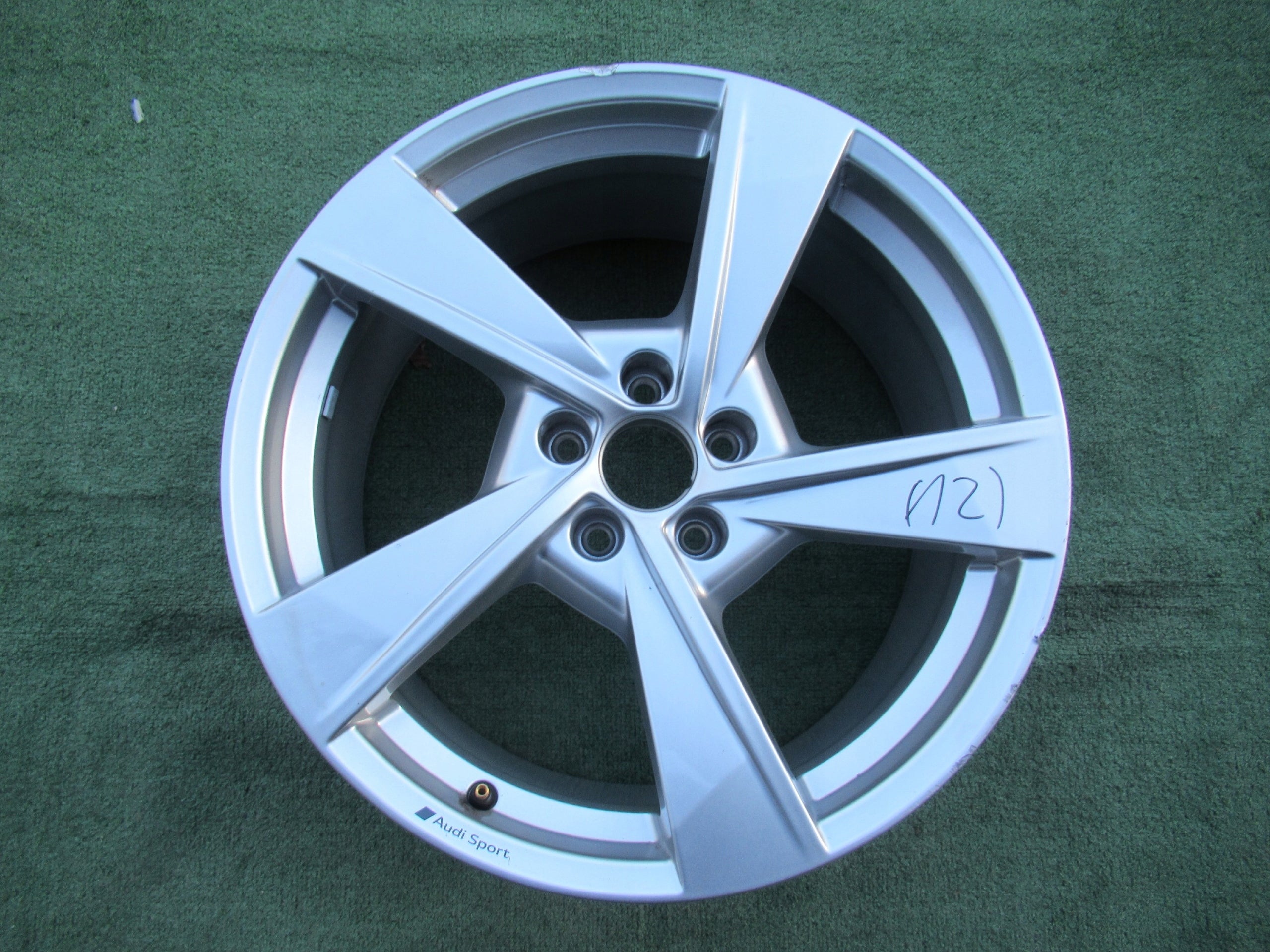 1x Alu Felge Audi A4 S4 Aluminum rim 19 Zoll 8.5J 5x112 40ET 8W0601025ES