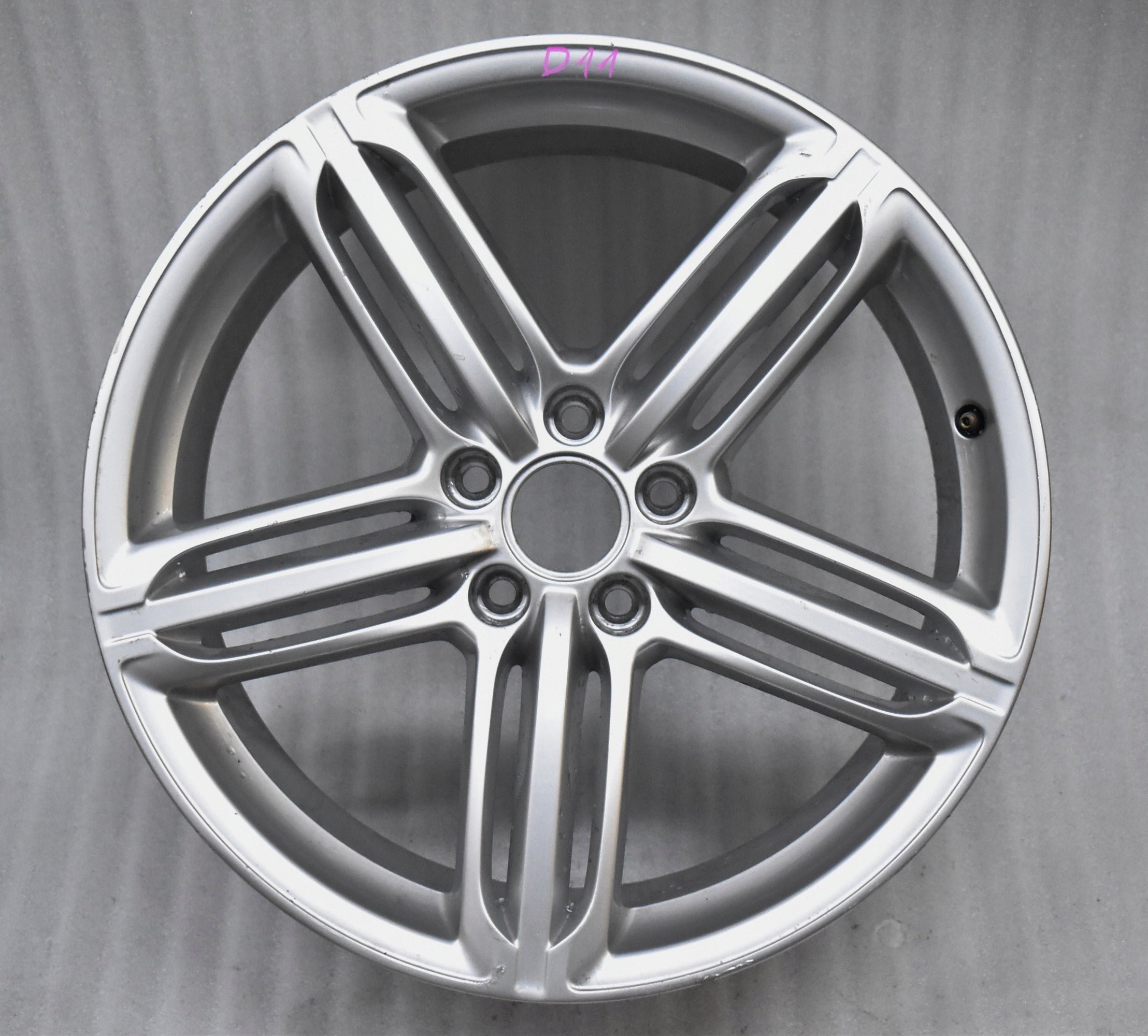  1x Alu Felge Audi A4 S4 Aluminum rim 19 Zoll 8.5J 5x112 43ET 8K0601025CM product image