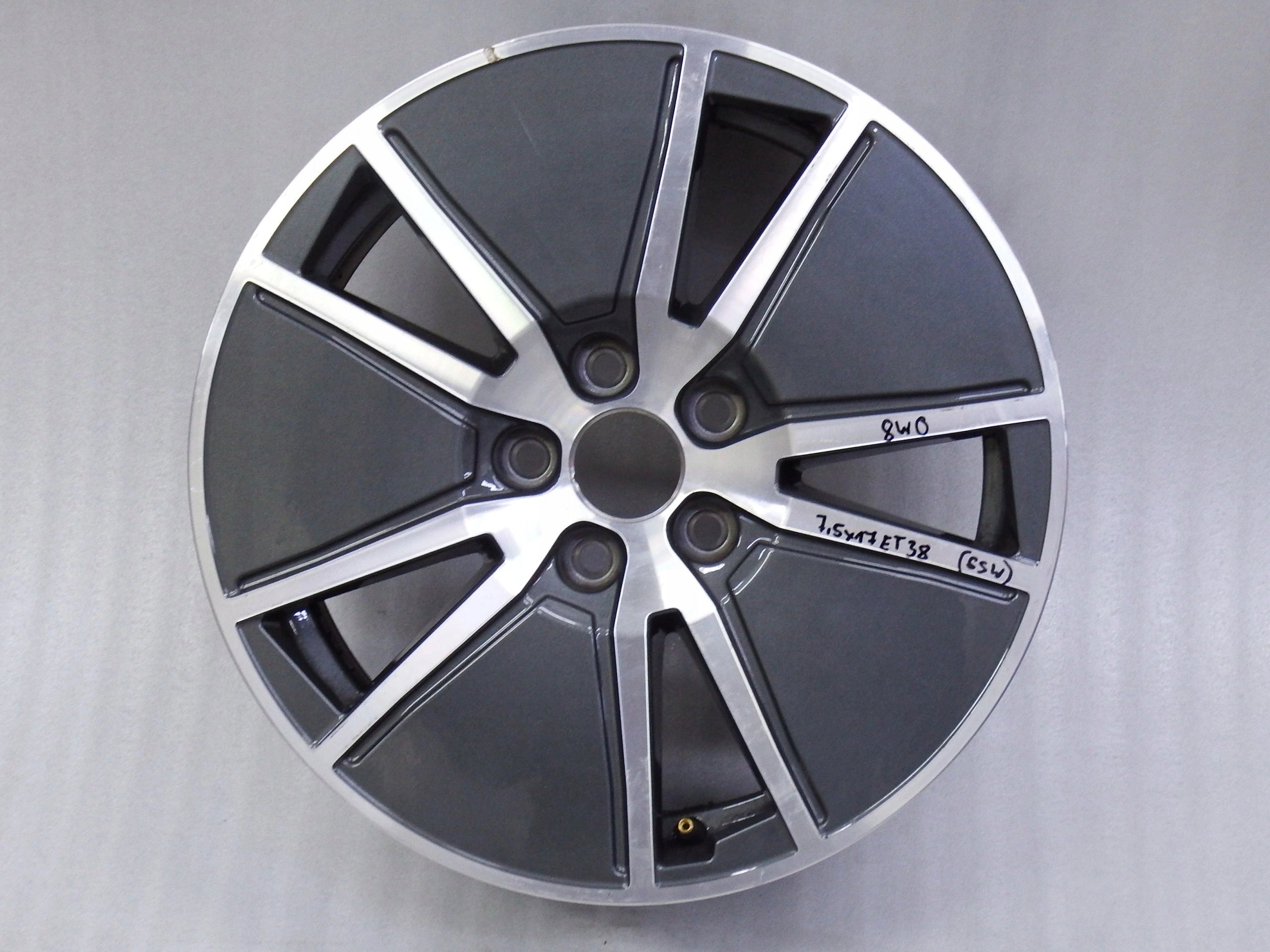 1x Alu Felge Audi A4 S4 Aluminum rim 17 Zoll 7.5J 5x112 38ET 8W0601025DJ