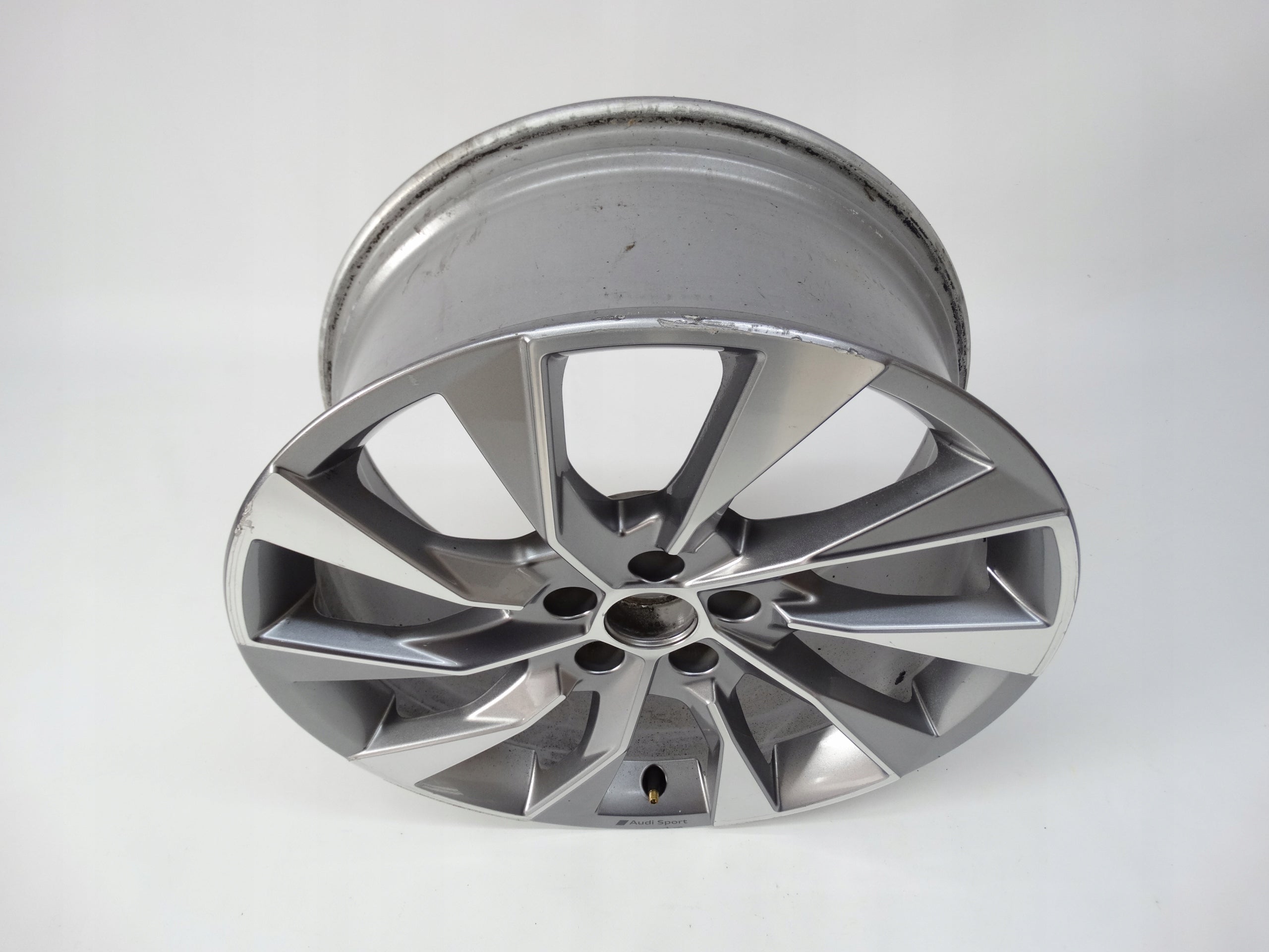 1x Alu Felge Audi A4 Aluminum rim 19 Zoll 8.5J 5x112 40ET 8W0601025EL