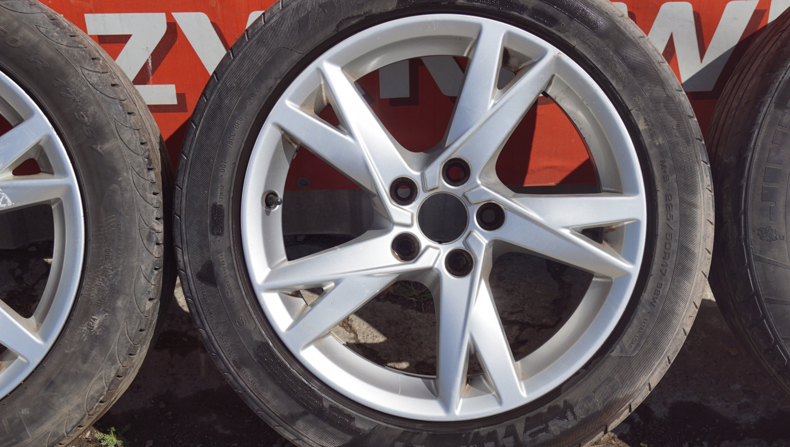 Alu Felge Audi A4 Aluminum rim 17 Zoll 7.5J 5x112 8W0601025K