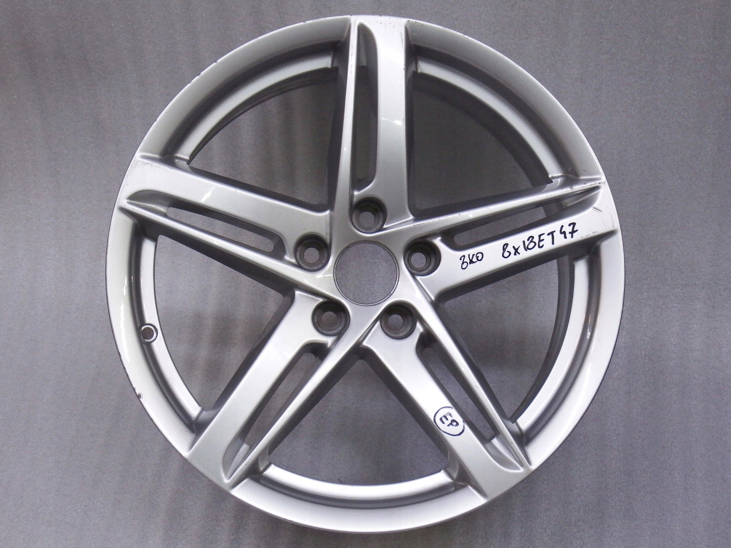  1x aluminum rim Audi A4 Aluminum rim 18 inch 8.0J 5x112 47ET 8K0071498A  product image