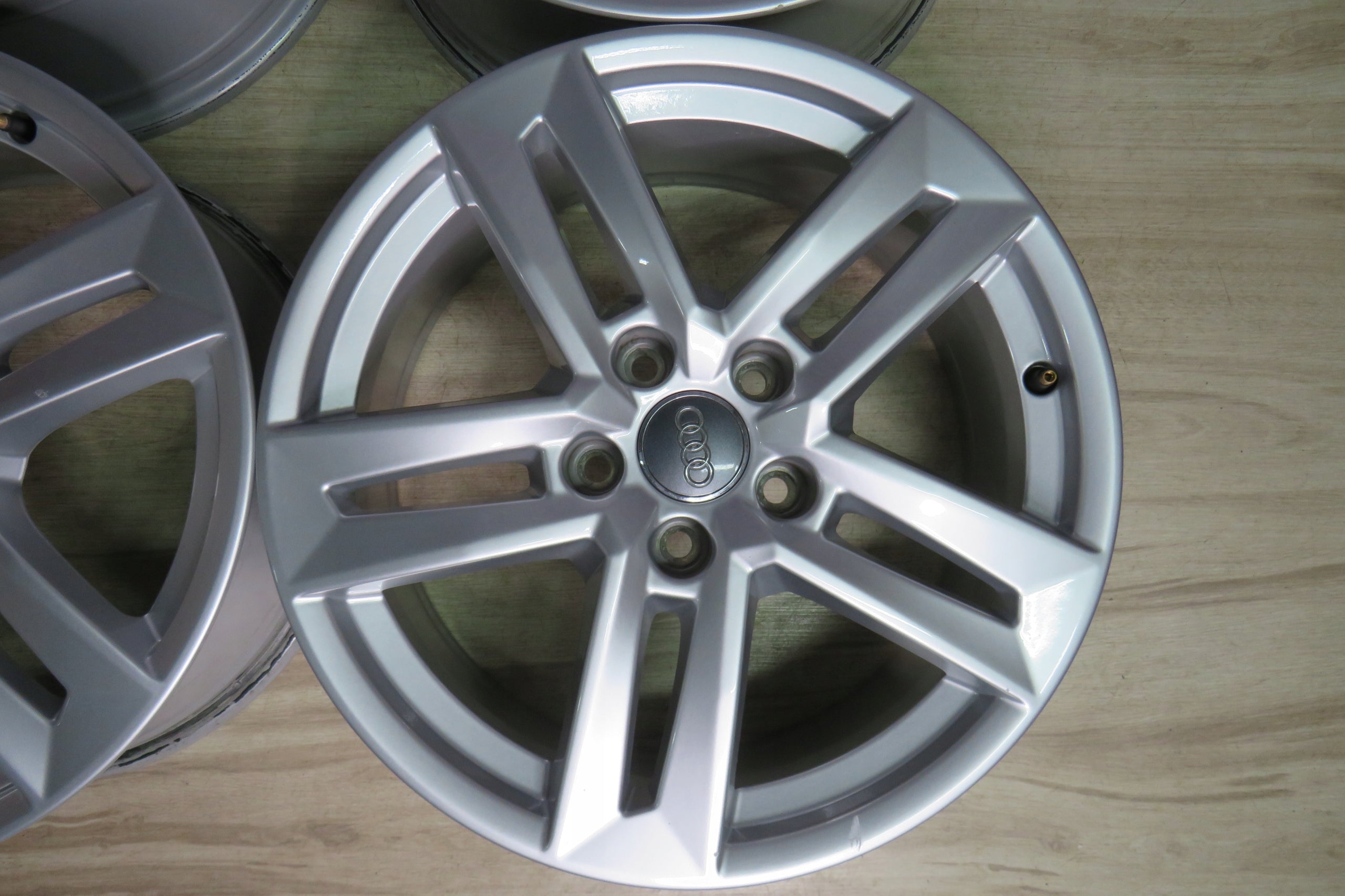 Alu Felge Audi A4 Aluminum rim 17 Zoll 7.0J 5x112 42ET