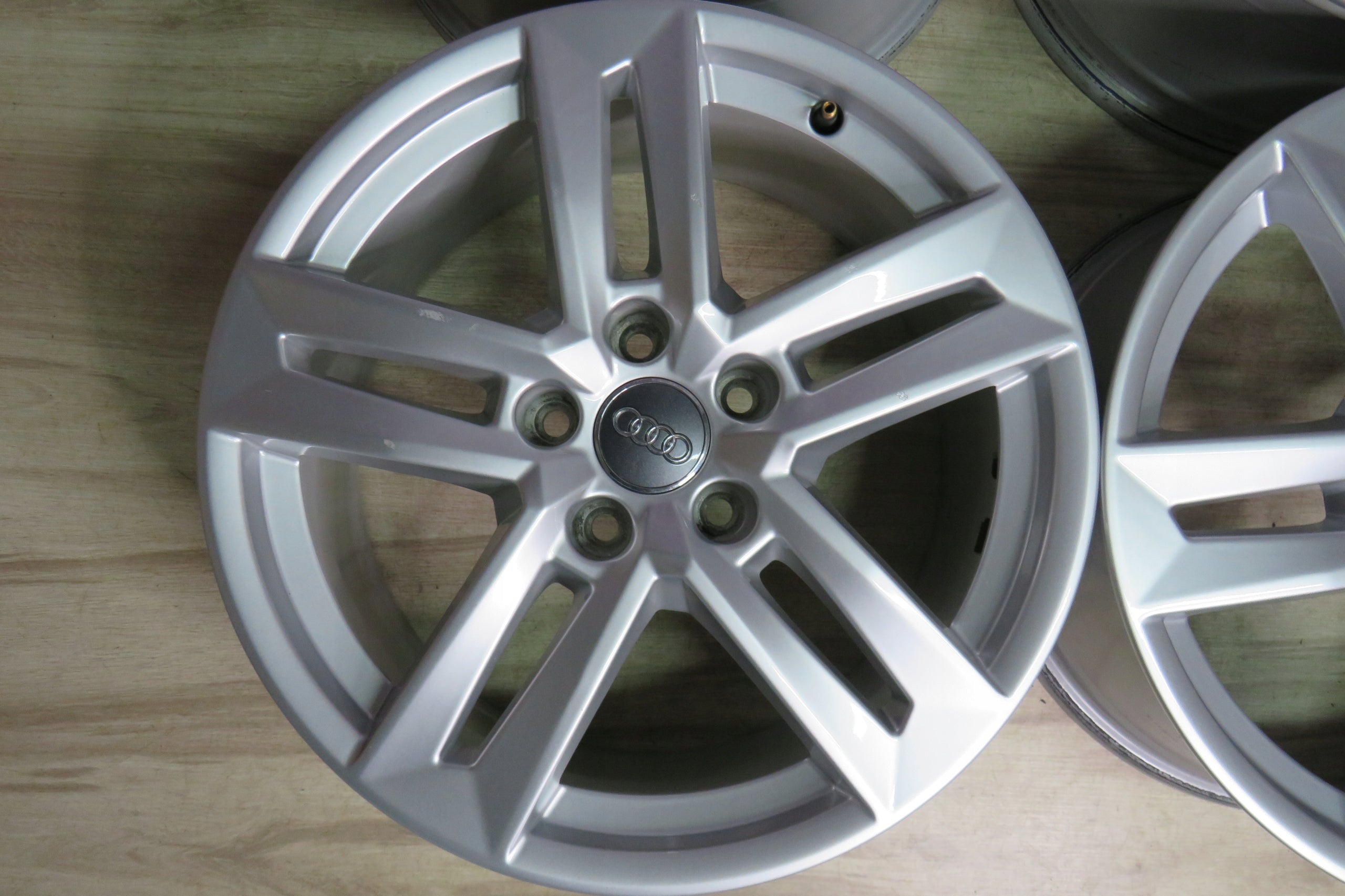 Alu Felge Audi A4 Aluminum rim 17 Zoll 7.0J 5x112 42ET