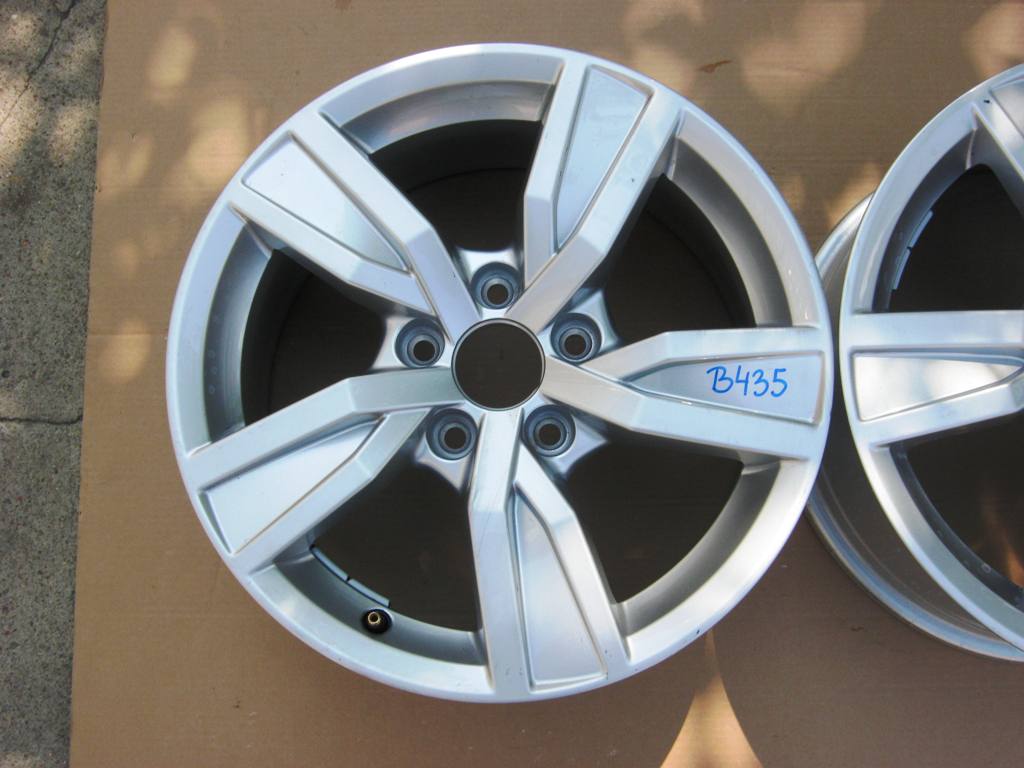 1x Alu Felge Audi A4 Aluminum rim 16 Zoll 7.0J 5x112 35ET 8W0601025A