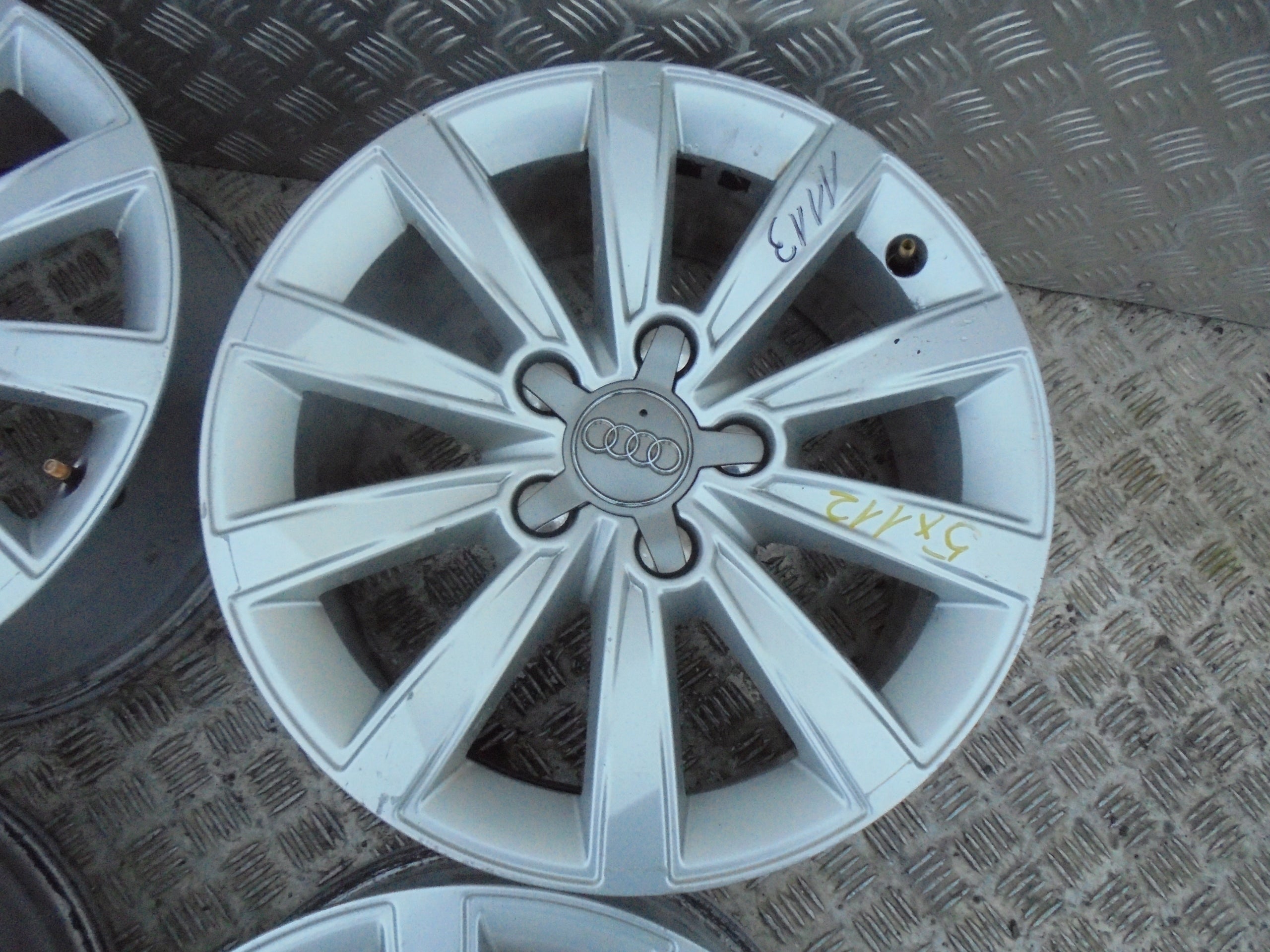 Alu Felge Audi A4 Aluminum rim 16 Zoll 7.0J 5x112