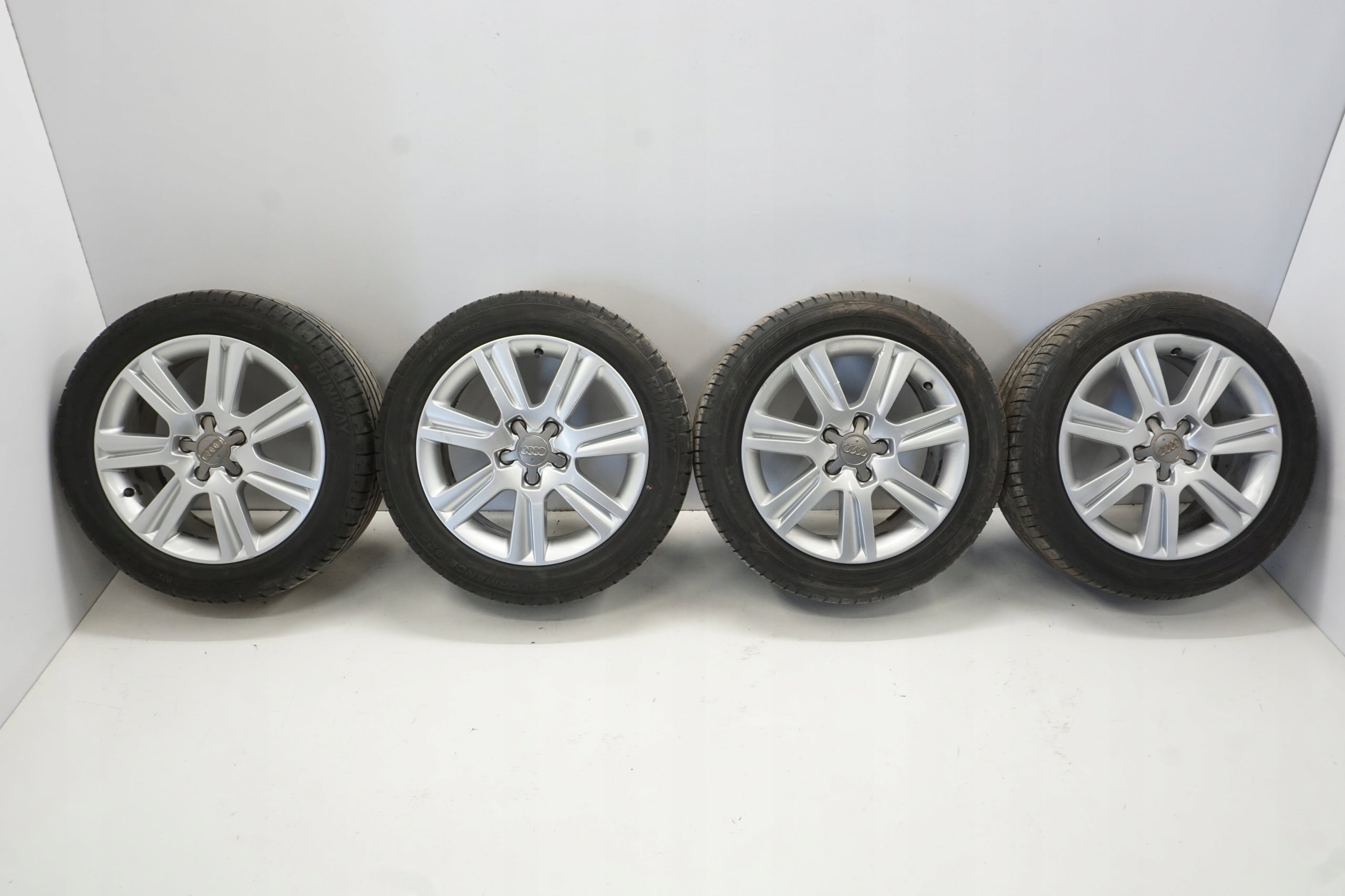 Alu Felge Audi A4 Aluminum rim 17 Zoll 7.5J 5x112 45ET 8K0601025B