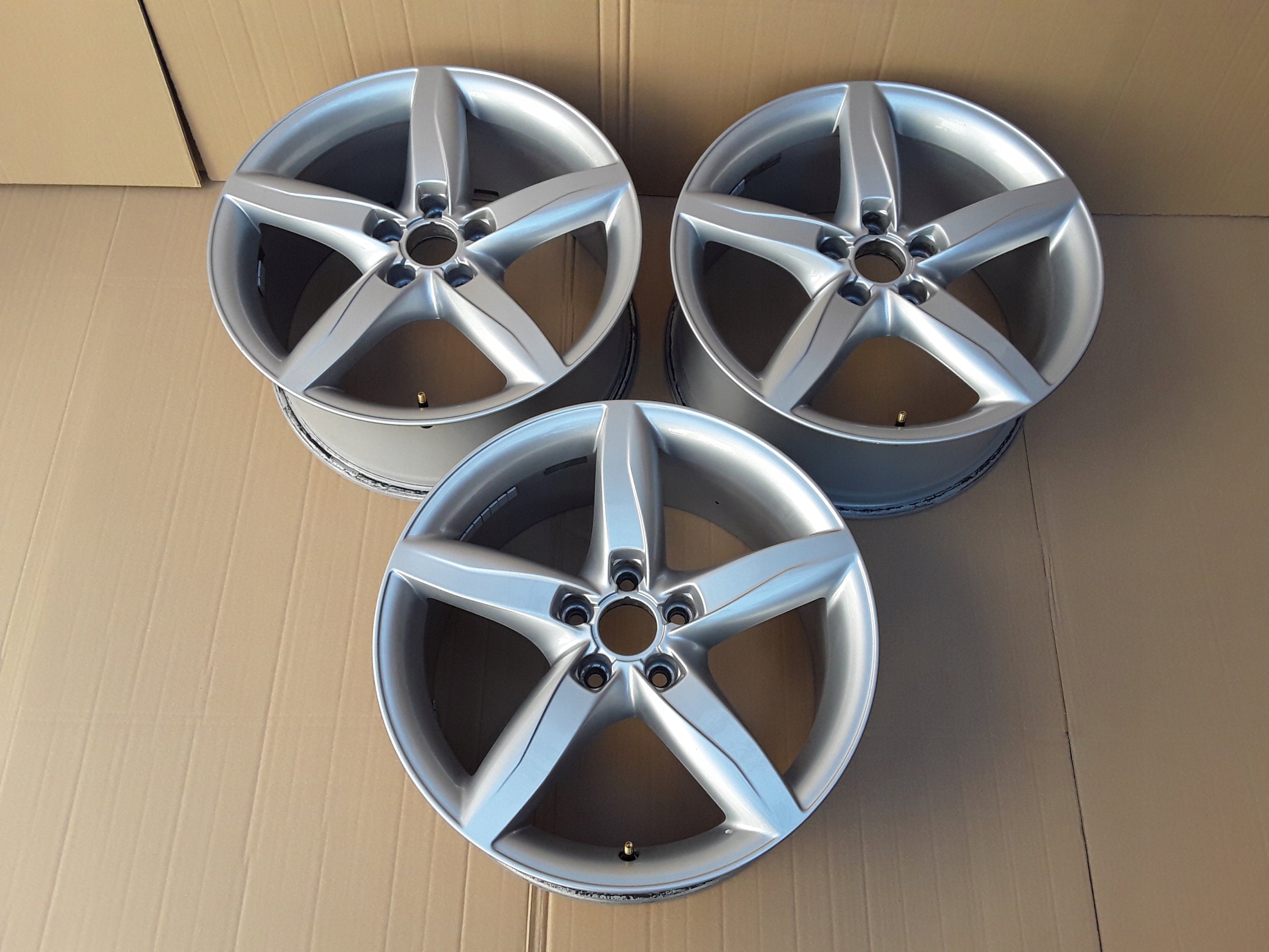  1x Alu Felge Audi A4 Aluminum rim 18 Zoll 8.0J 5x112 47ET 8K0601025CD product image