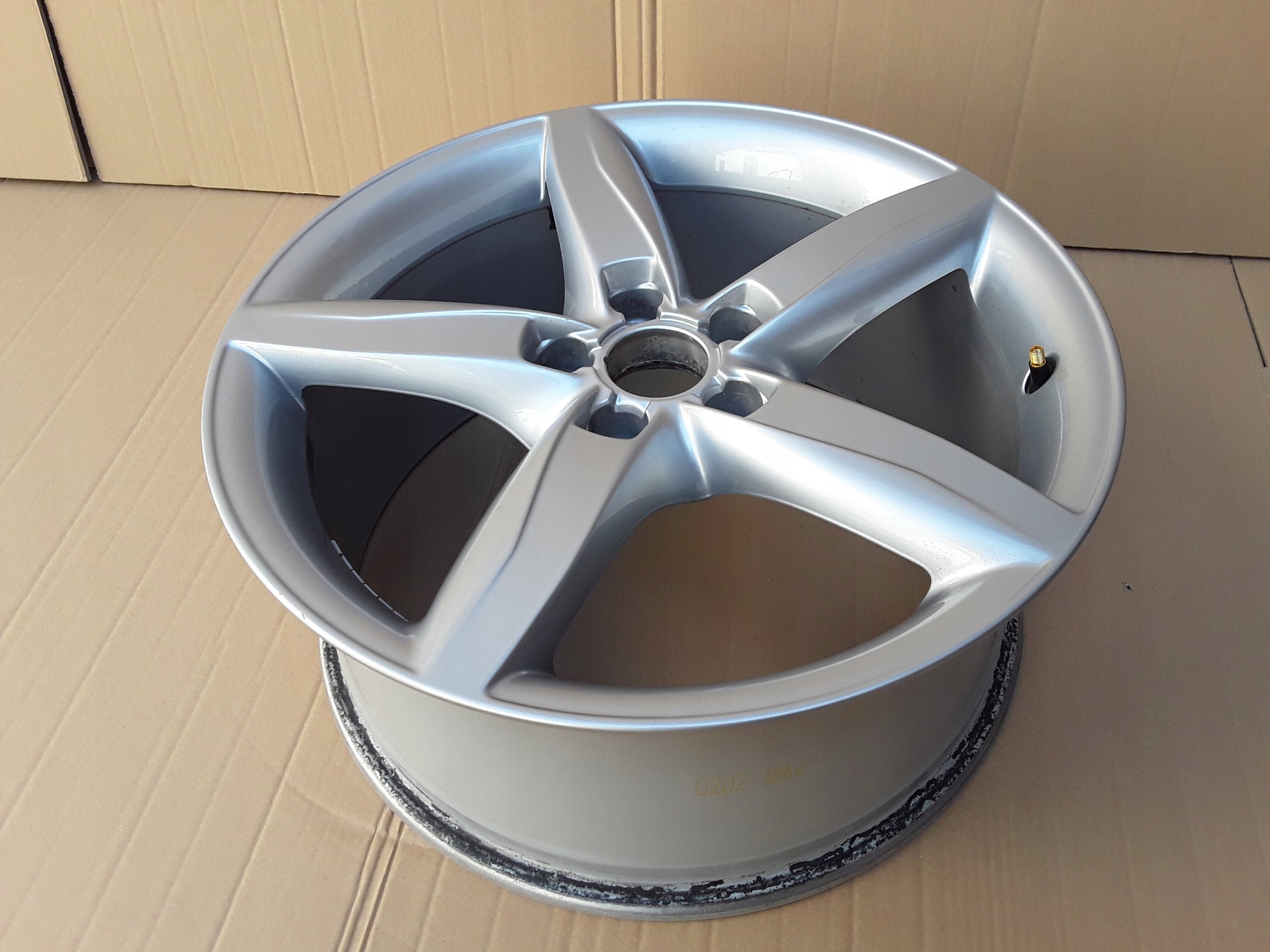 1x Alu Felge Audi A4 Aluminum rim 18 Zoll 8.0J 5x112 47ET 8K0601025CD