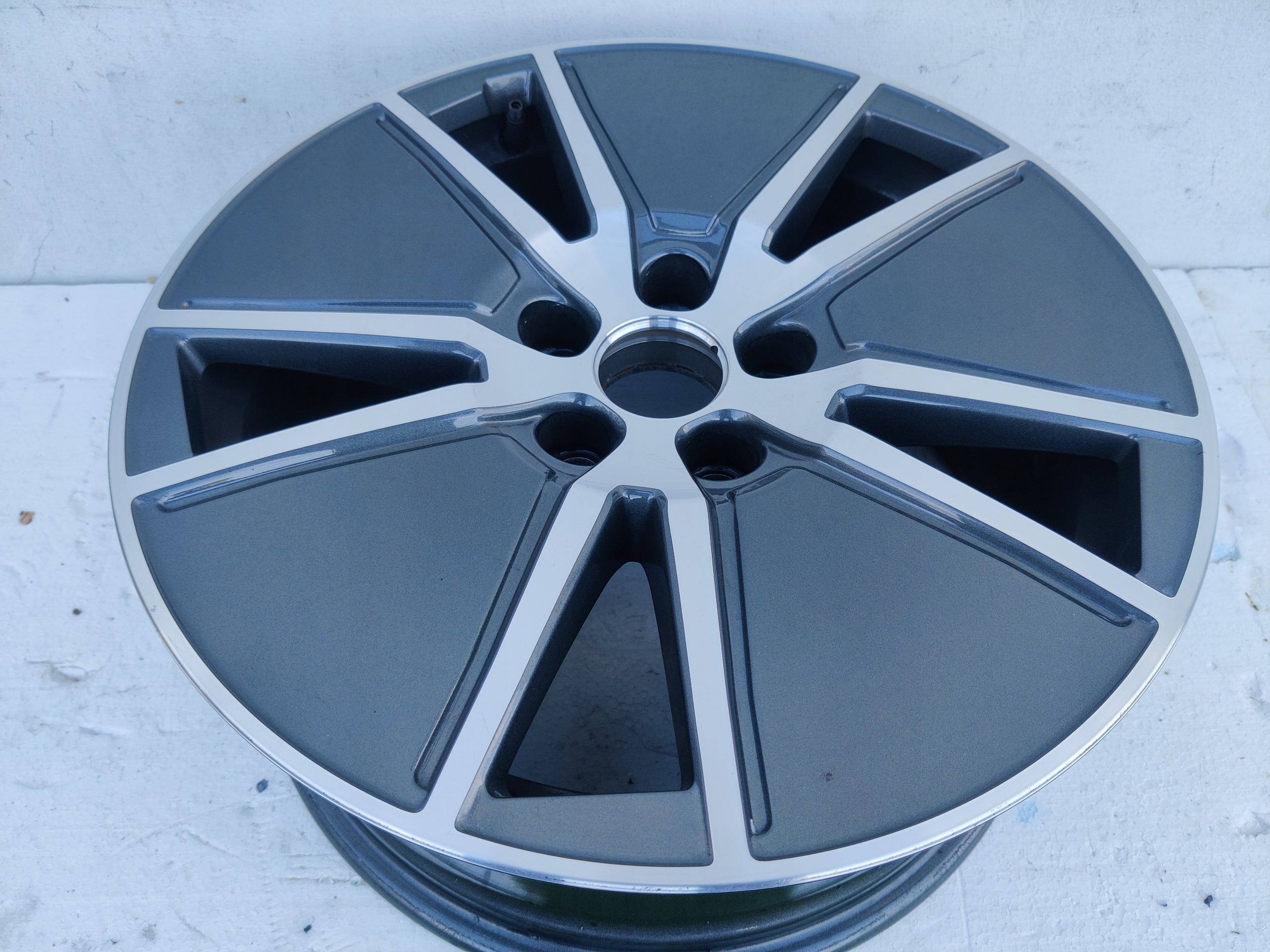 1x Alu Felge Audi A4 Aluminum rim 17 Zoll 7.5J 5x112 8w0601025dj