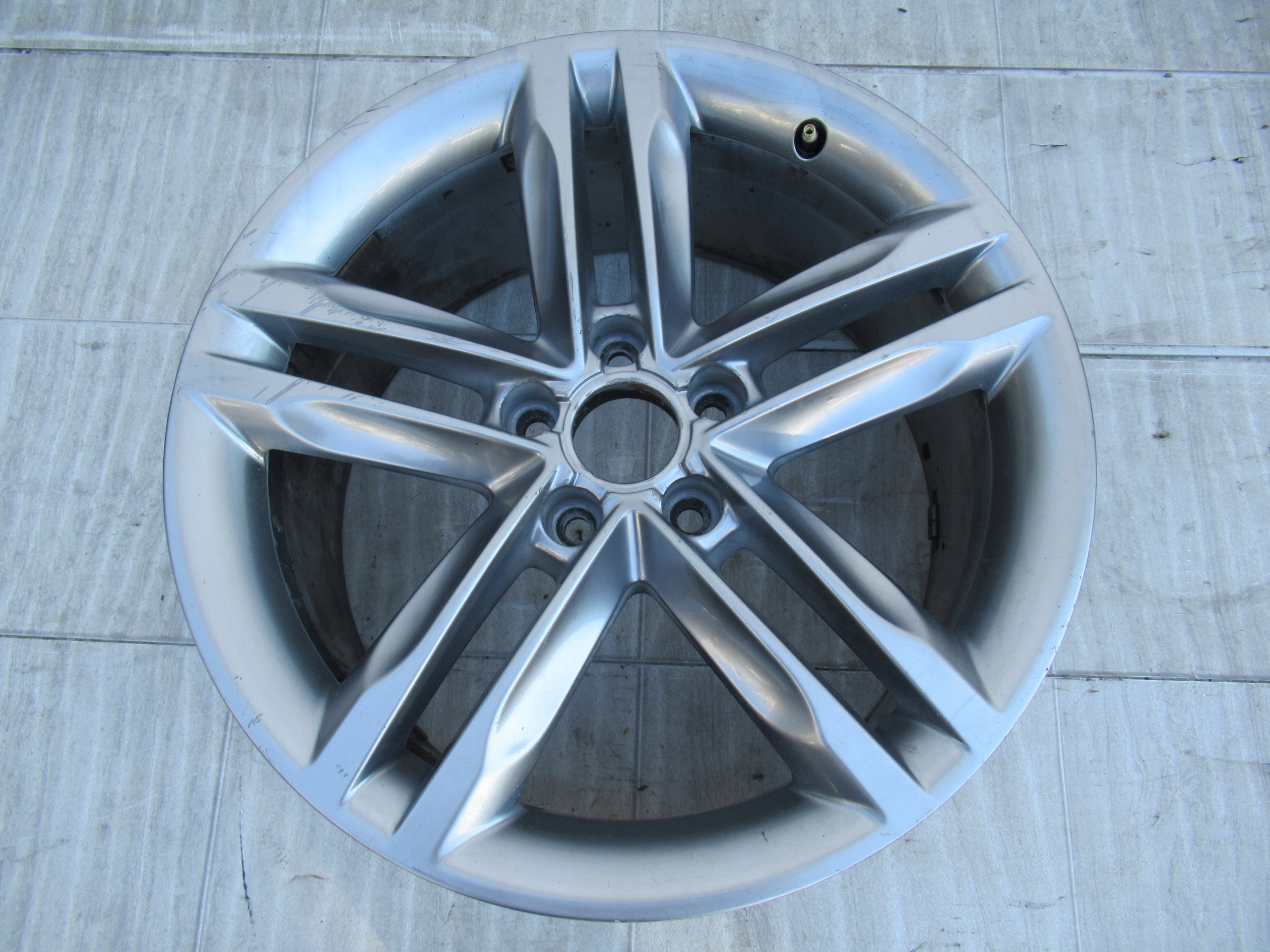  1x Alu Felge Audi A4 Aluminum rim 18 Zoll 8.0J 5x112 8K0601025L product image