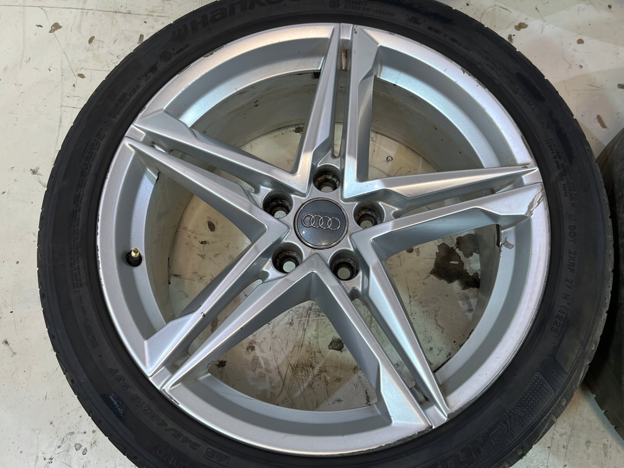 Alu Felge Audi A4 Aluminum rim 18 Zoll 8.0J 5x110 8W0601025R