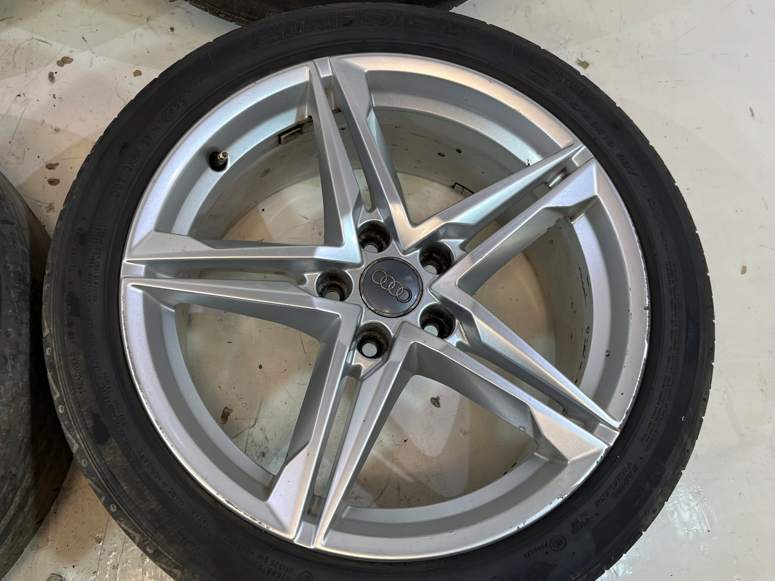 Alu Felge Audi A4 Aluminum rim 18 Zoll 8.0J 5x110 8W0601025R