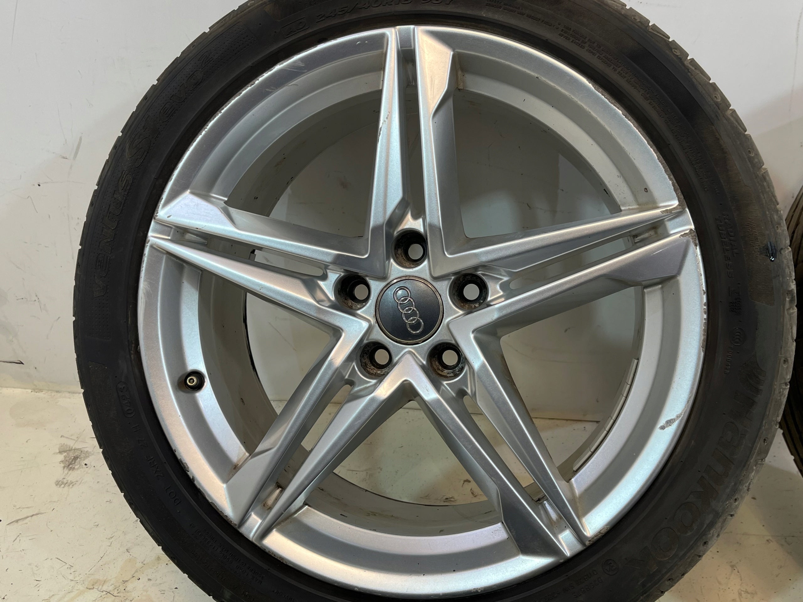 Alu Felge Audi A4 Aluminum rim 18 Zoll 8.0J 5x110 8W0601025R