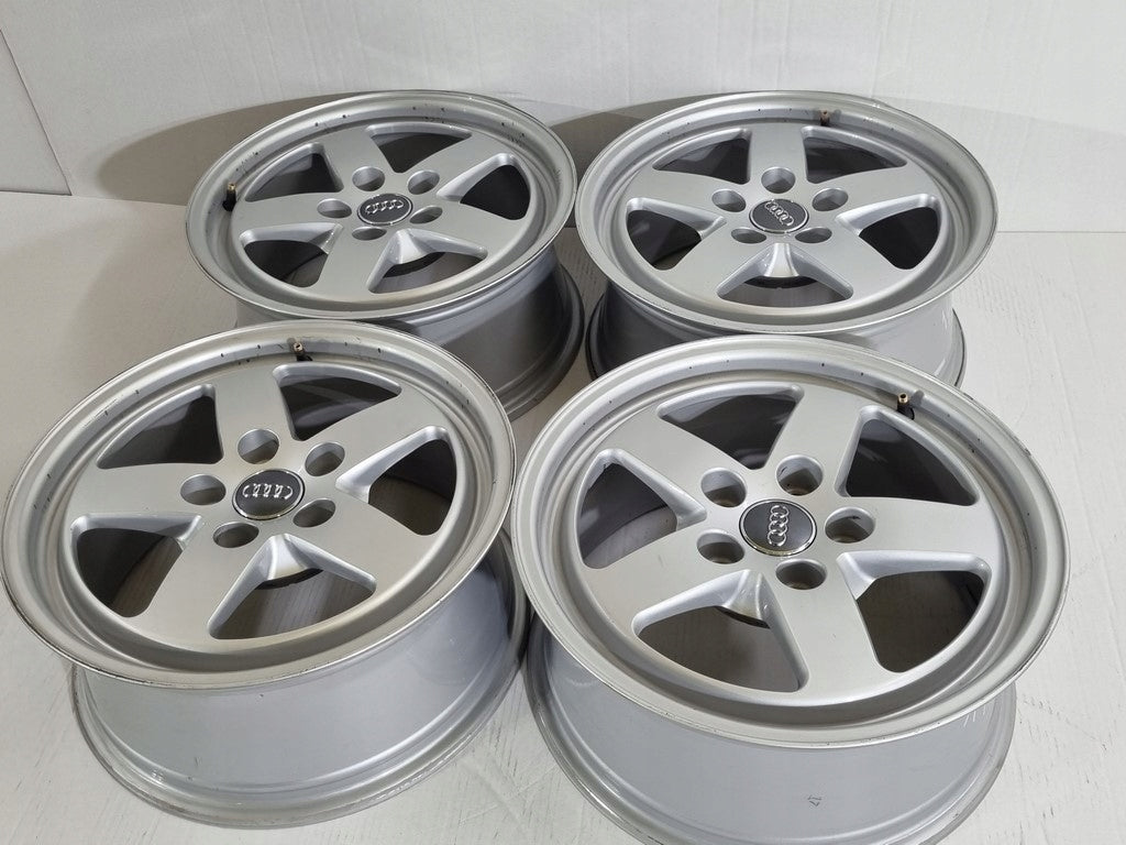 Alu Felge Audi A4 Aluminum rim 16 Zoll 7.0J 5x112 35ET 8W0601025