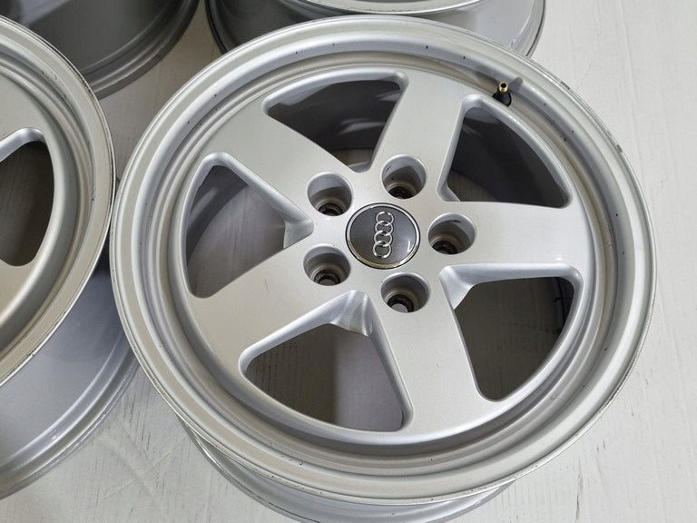 Alu Felge Audi A4 Aluminum rim 16 Zoll 7.0J 5x112 35ET 8W0601025