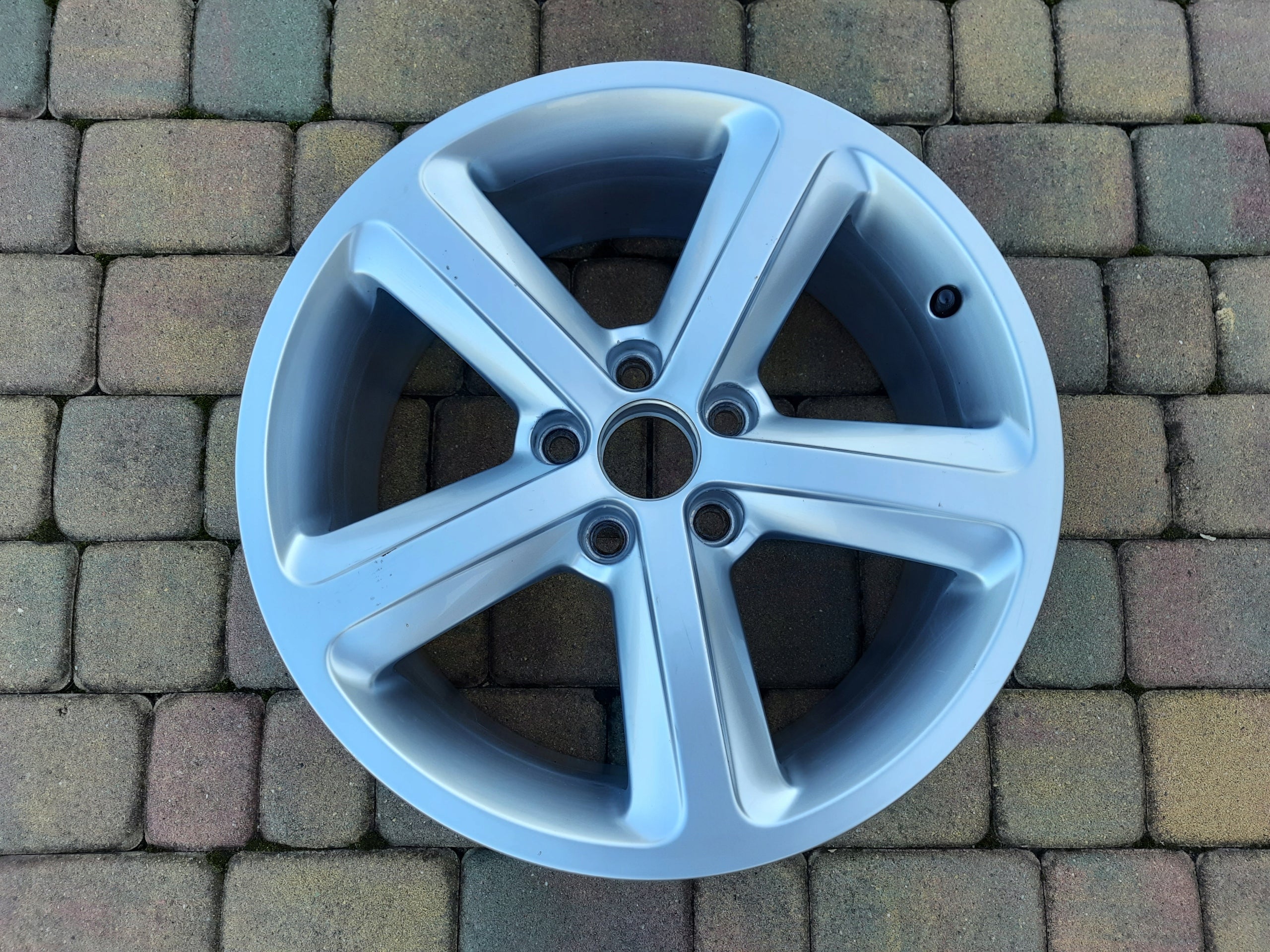 1x Alu Felge Audi A4 Aluminum rim 17 Zoll 7.5J 5x112 43ET