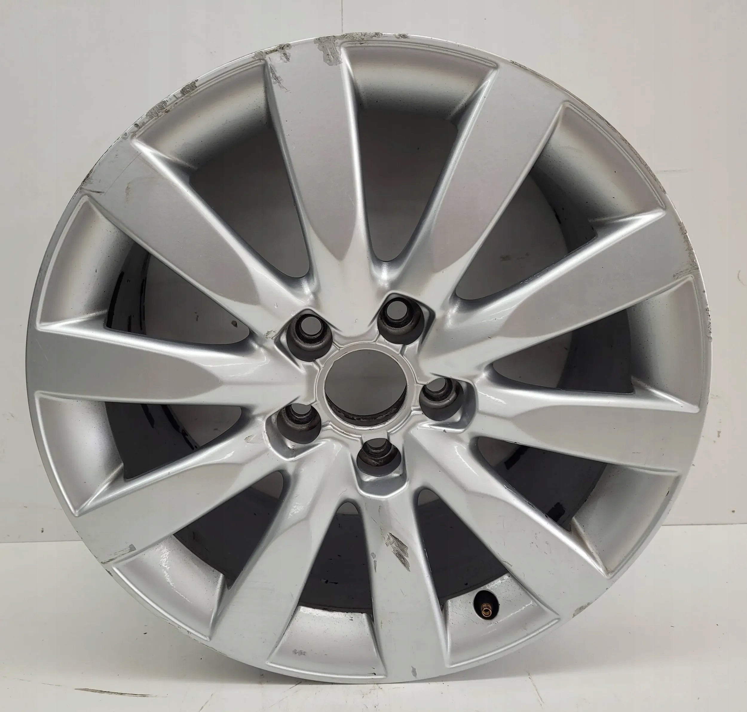 1x Alu Felge Audi A4 Aluminum rim 17 Zoll 8.0J 5x112 47ET 8K0601025C