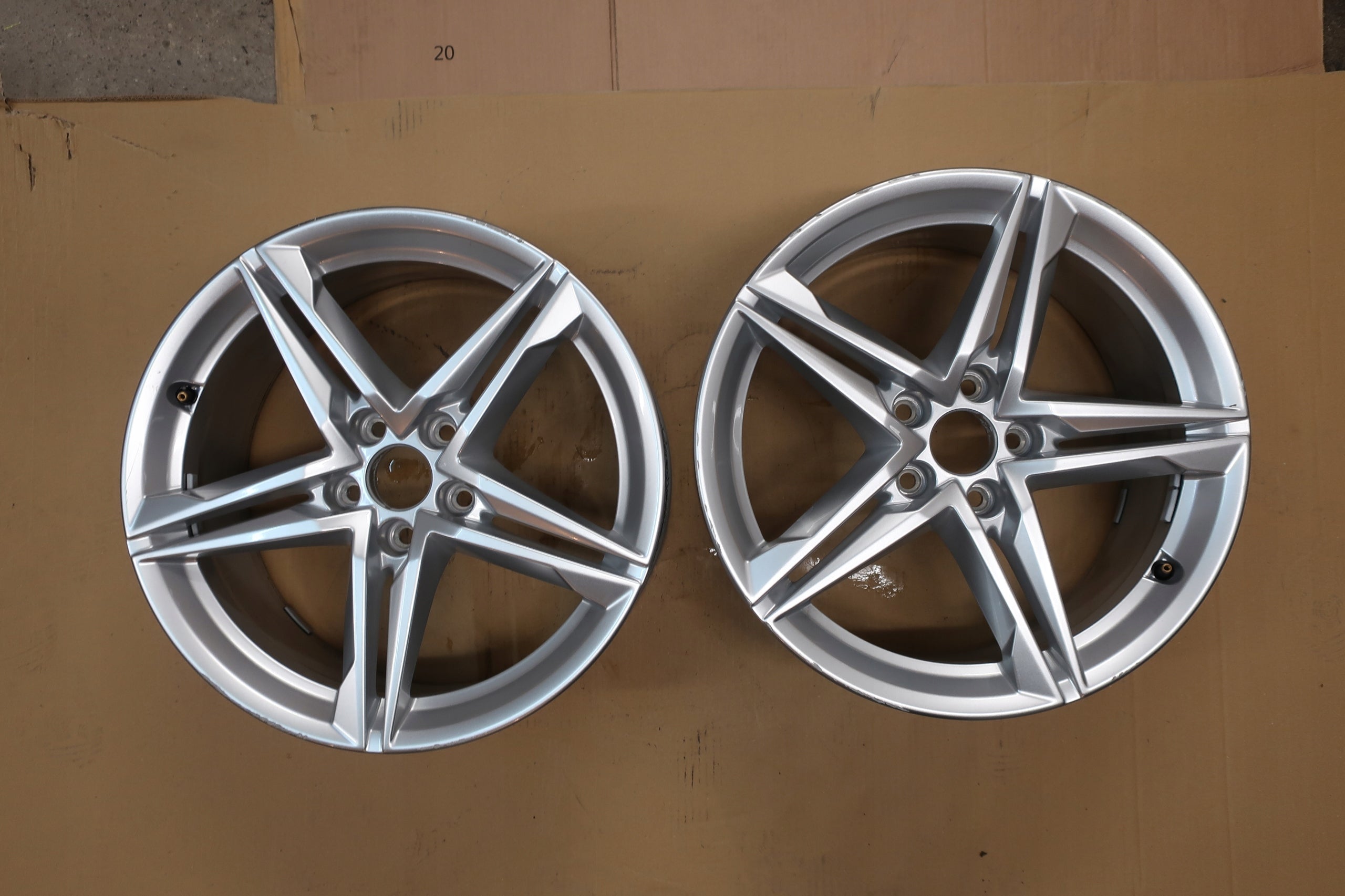  1x aluminum rim Audi A4 Aluminum rim 18 inch 8.0J 5x112 40ET 8W0601025EC  product image